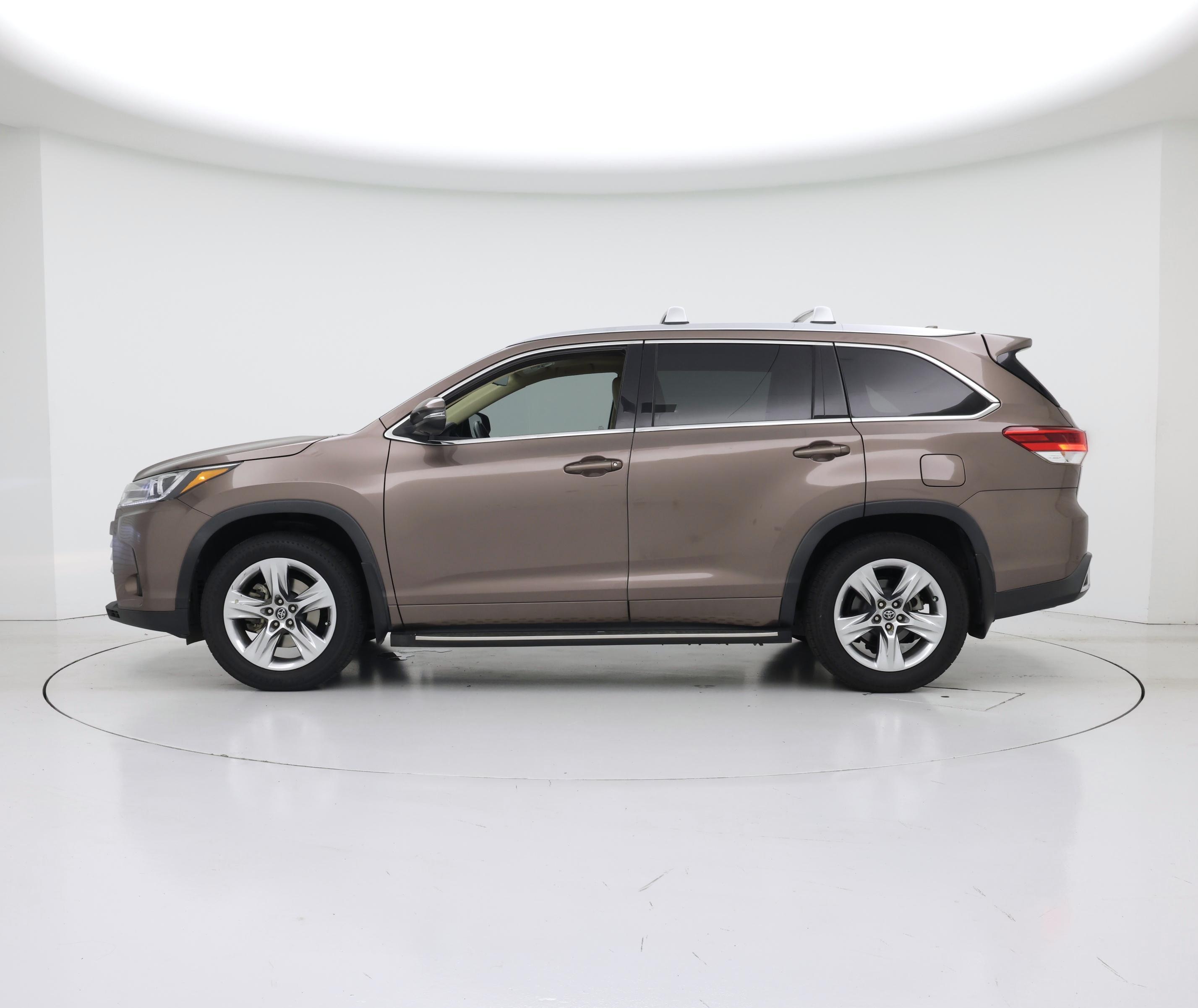 Thumbnail: 2018 Toyota Highlander - 3