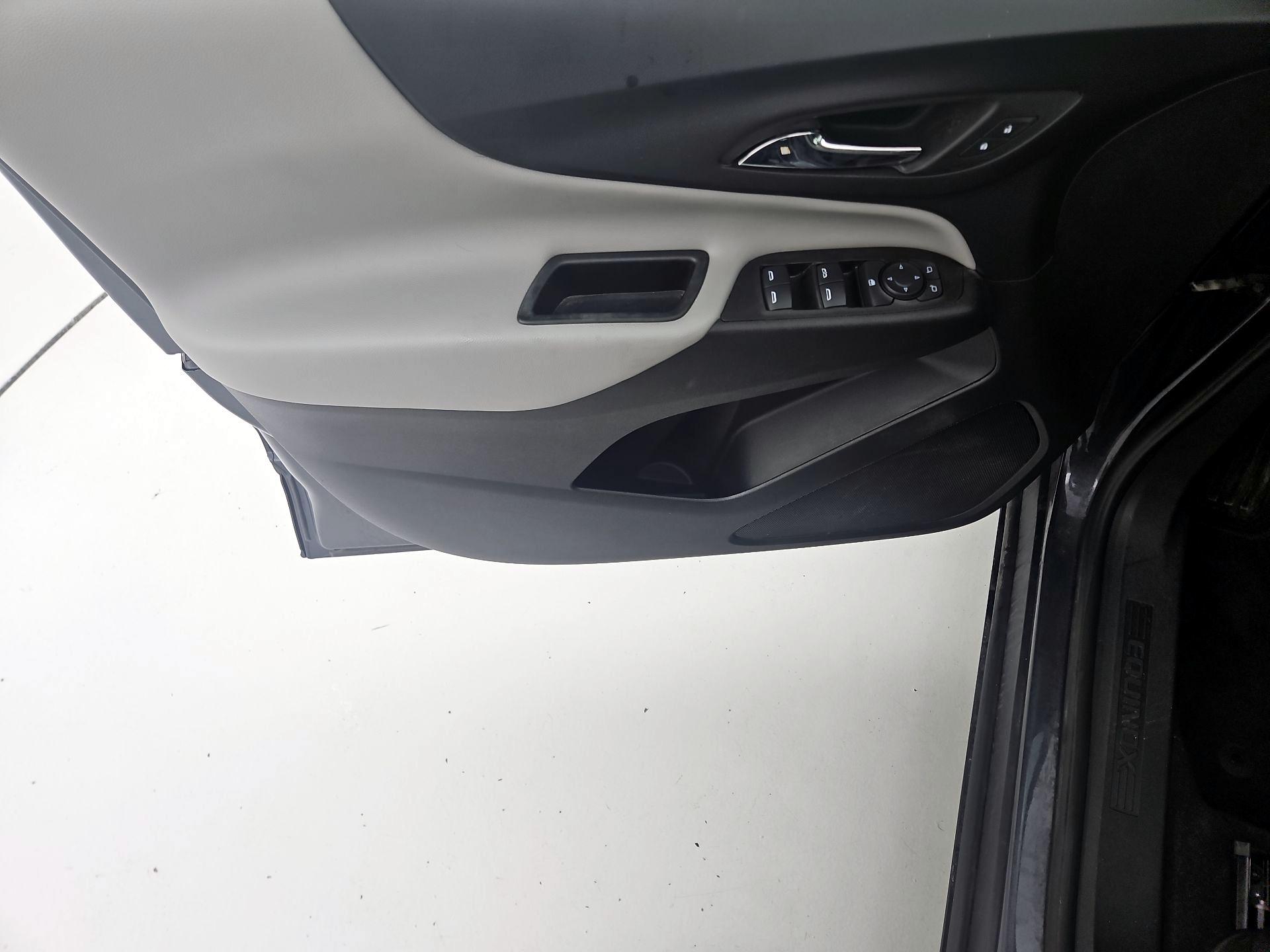 Thumbnail: 2022 Chevrolet Equinox - 12