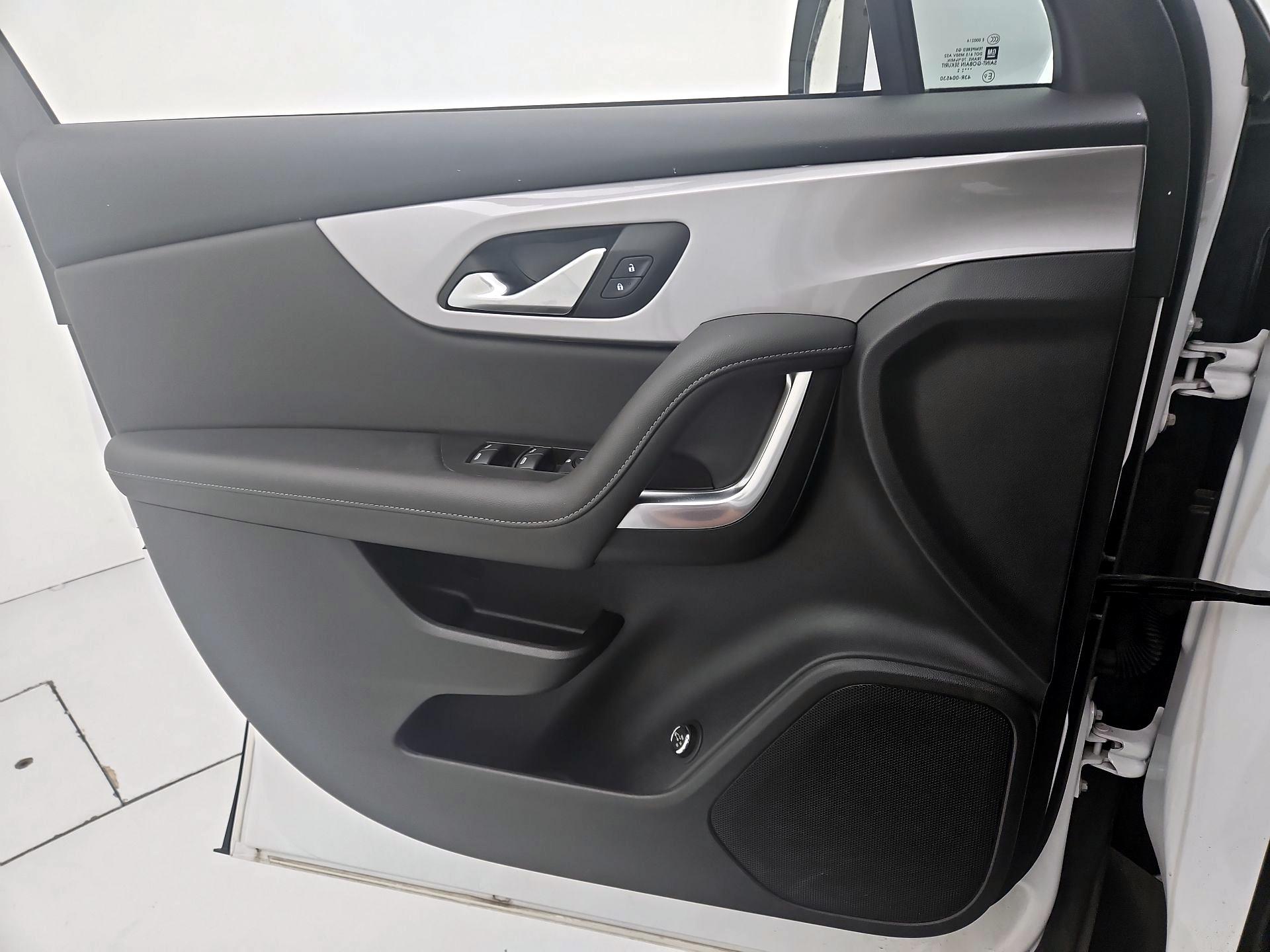 Thumbnail: 2022 Chevrolet Blazer - 12