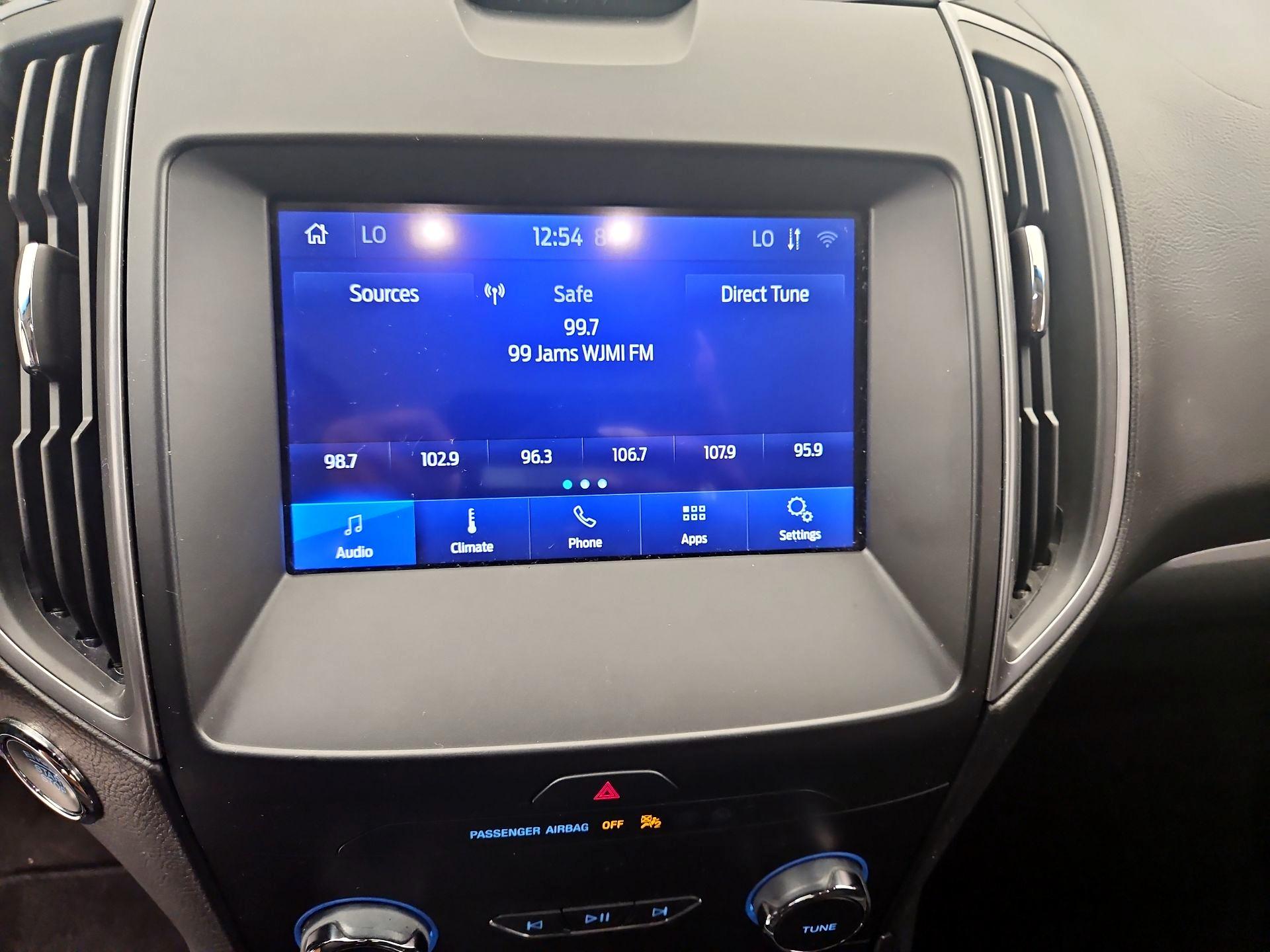 Thumbnail: 2020 Ford Edge - 16