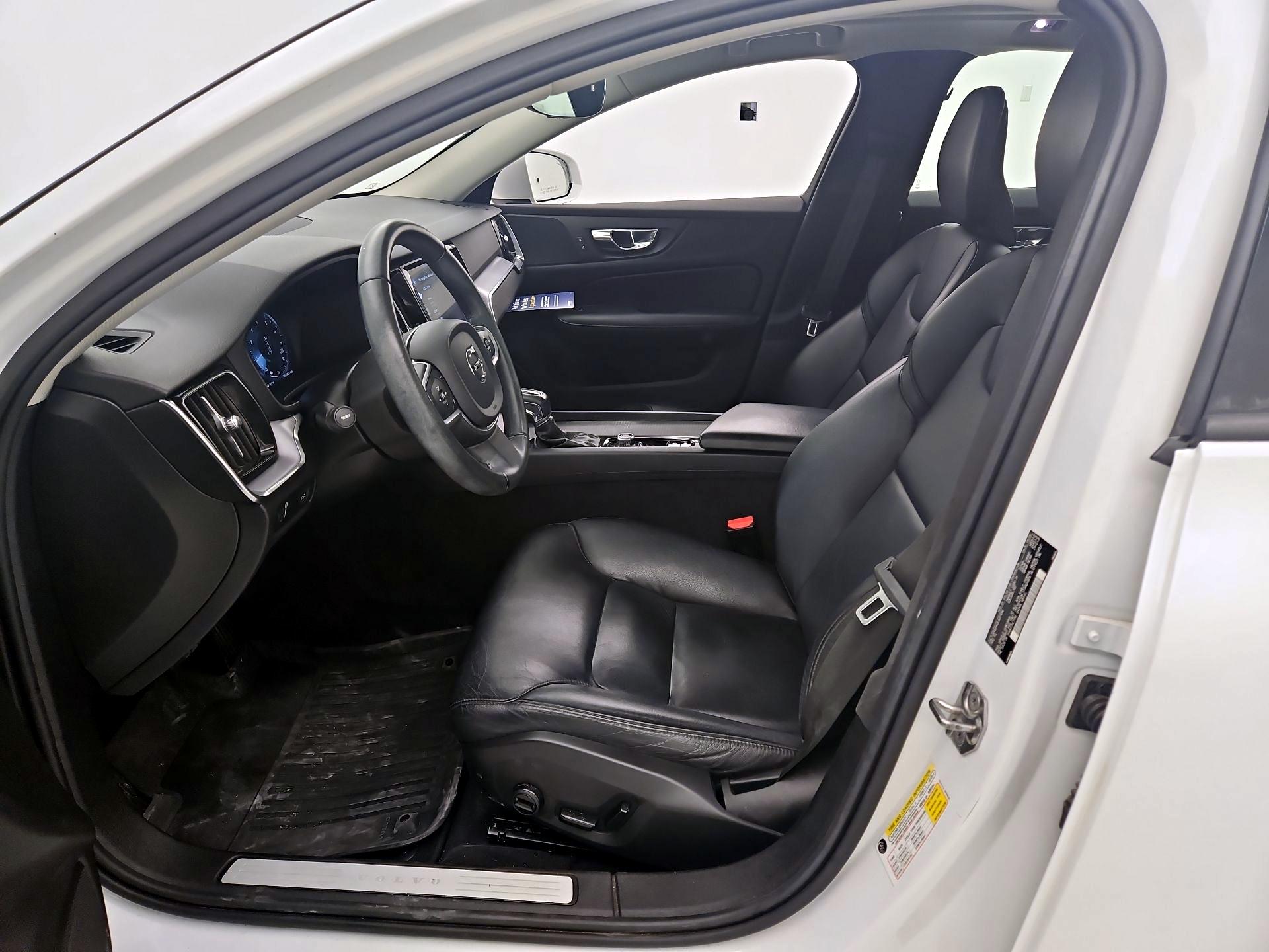 Thumbnail: 2020 Volvo S60 - 11