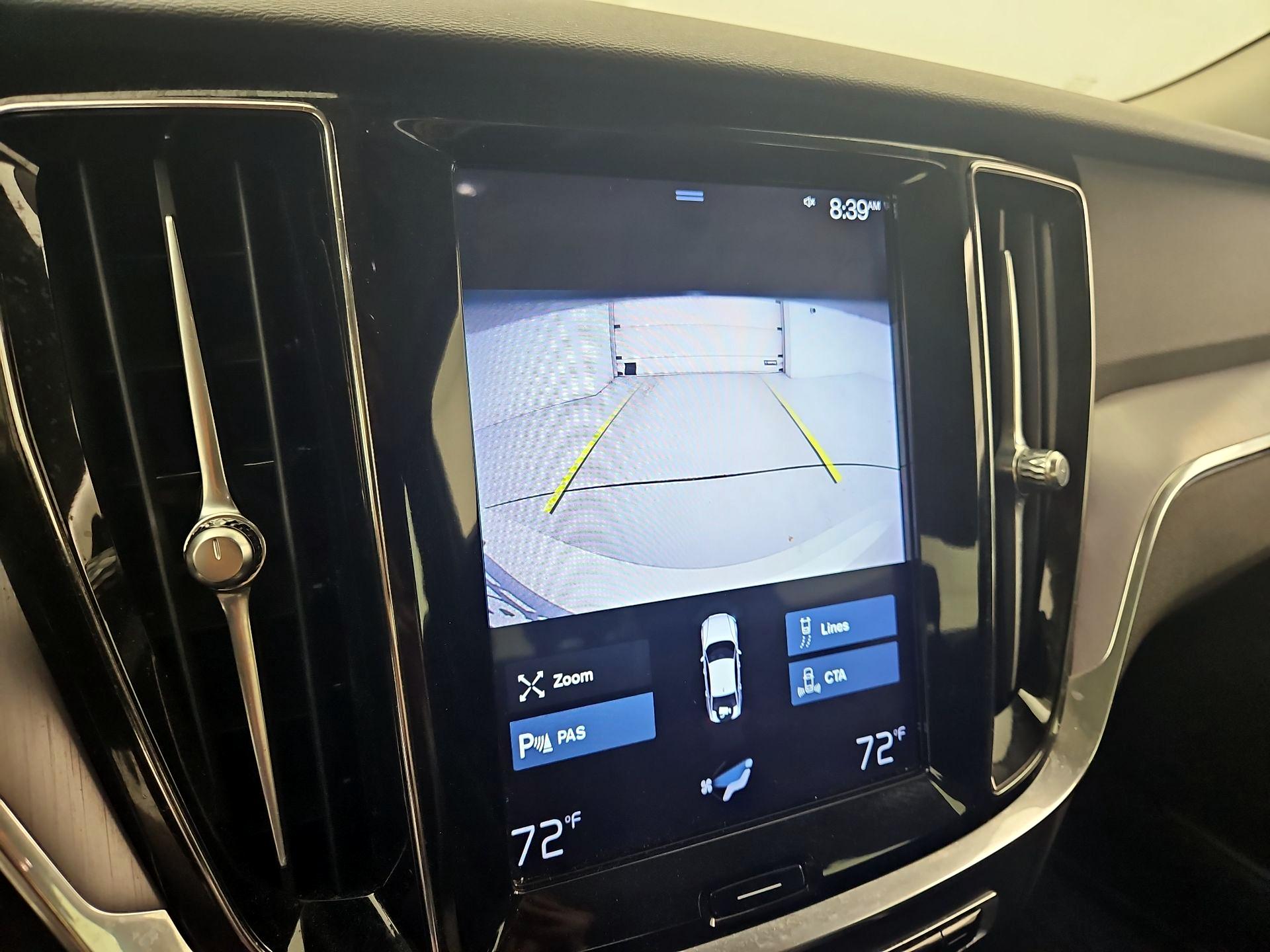 Thumbnail: 2020 Volvo S60 - 14