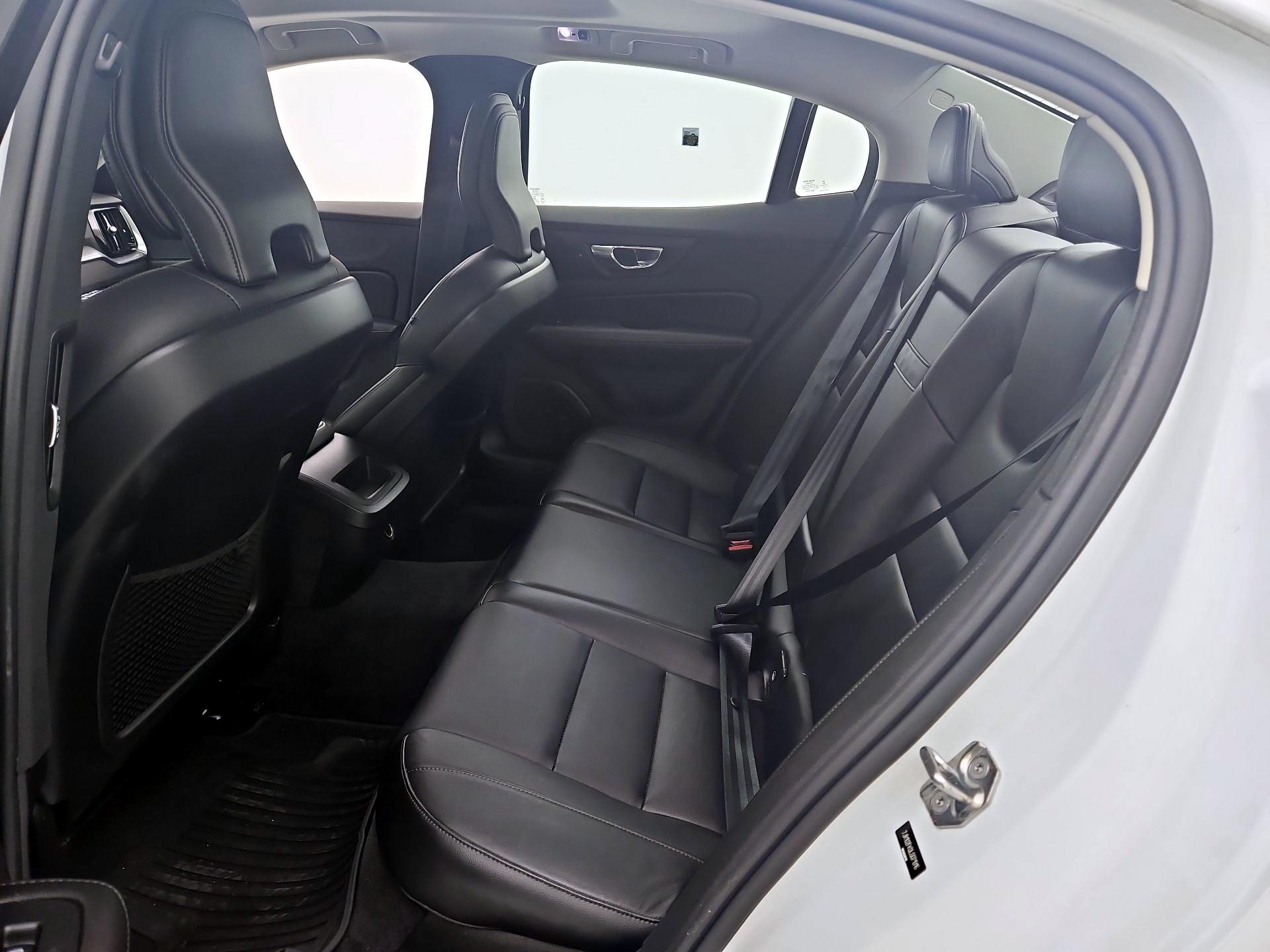 Thumbnail: 2020 Volvo S60 - 20