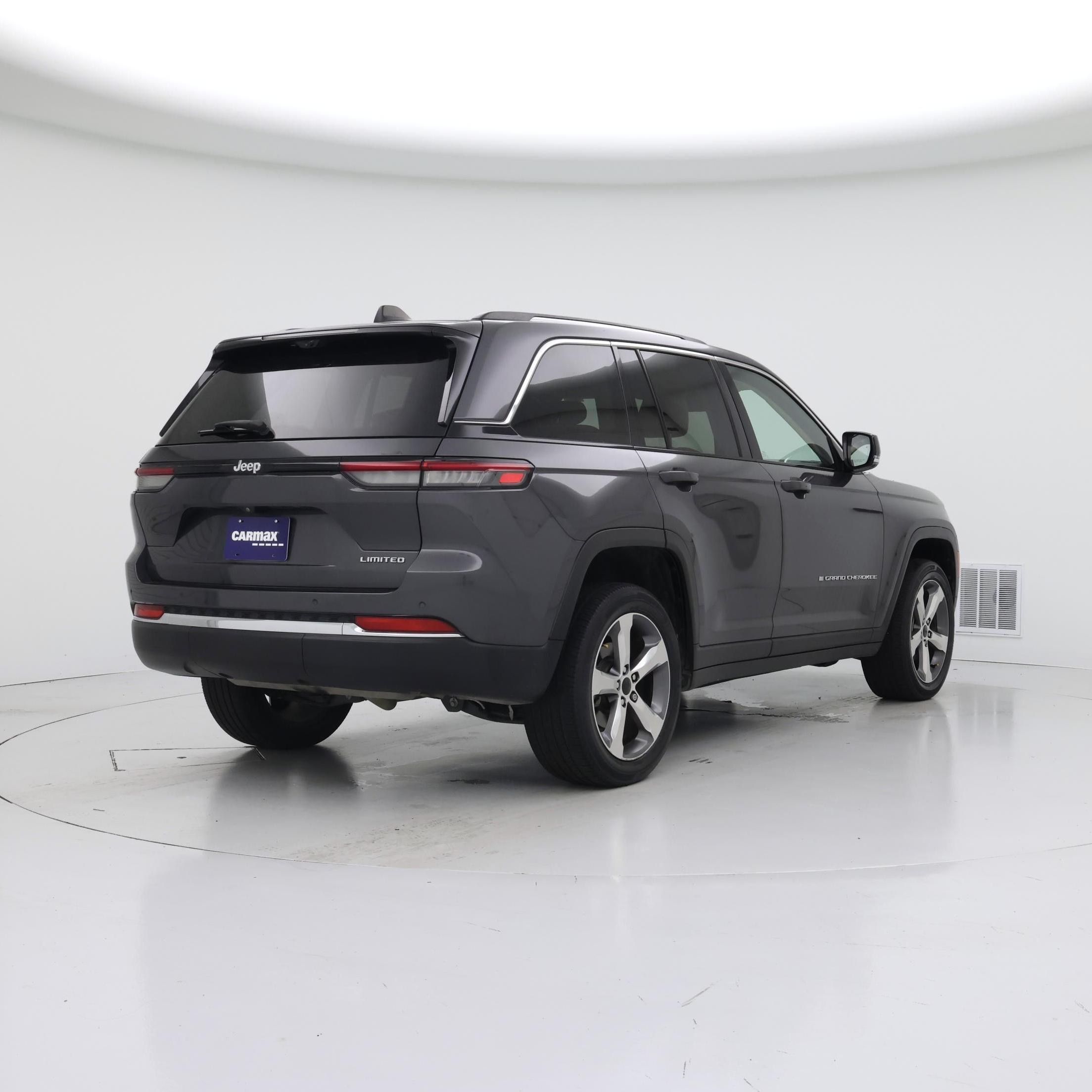 Thumbnail: 2022 Jeep Grand Cherokee - 8
