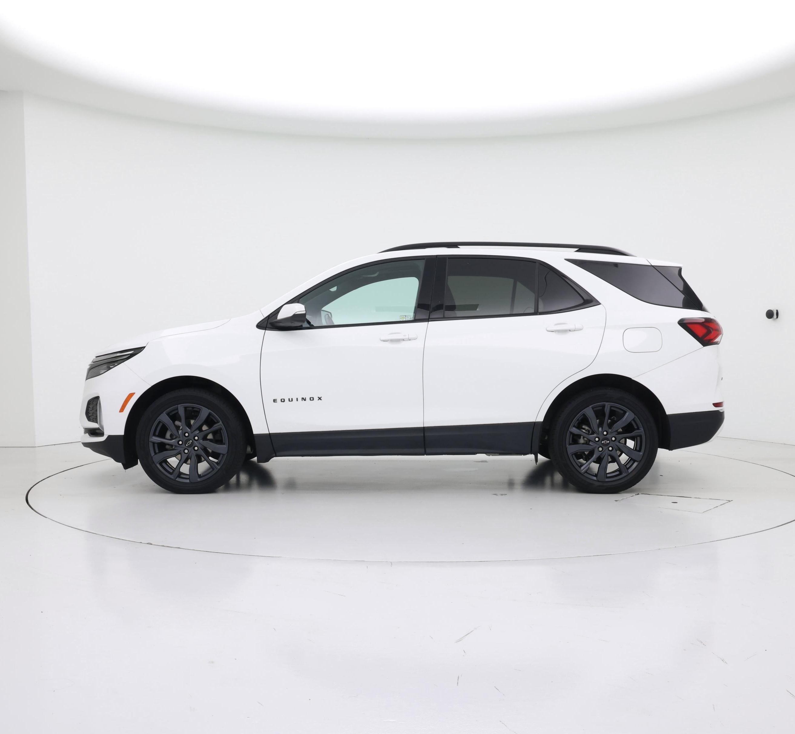 Thumbnail: 2022 Chevrolet Equinox - 3