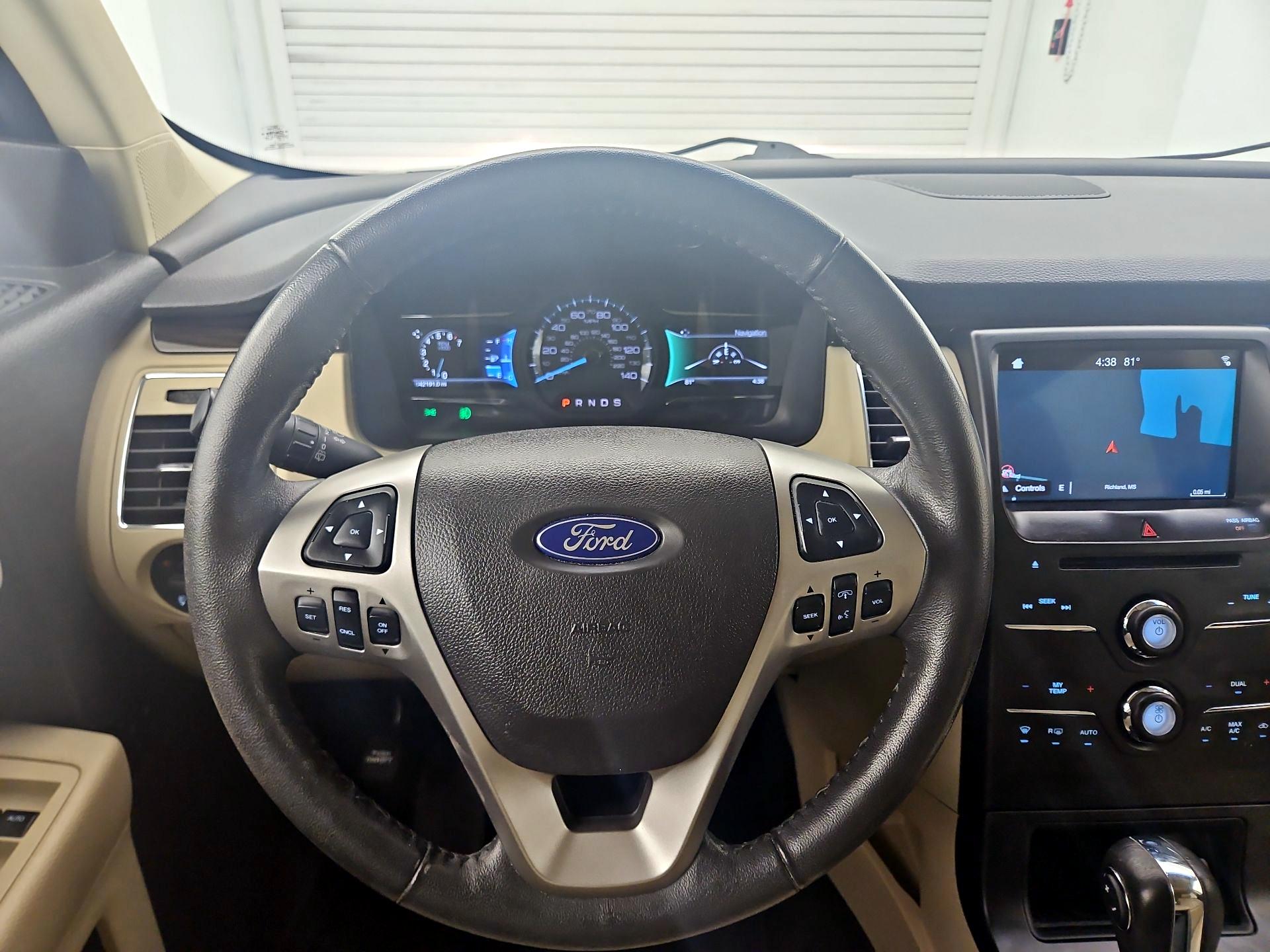 Thumbnail: 2018 Ford Flex - 10