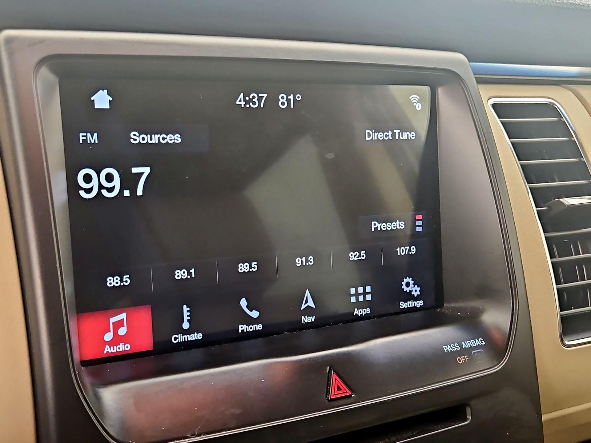 Thumbnail: 2018 Ford Flex - 16