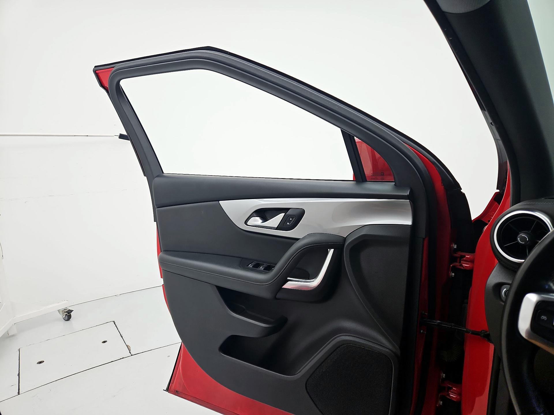 Thumbnail: 2019 Chevrolet Blazer - 12