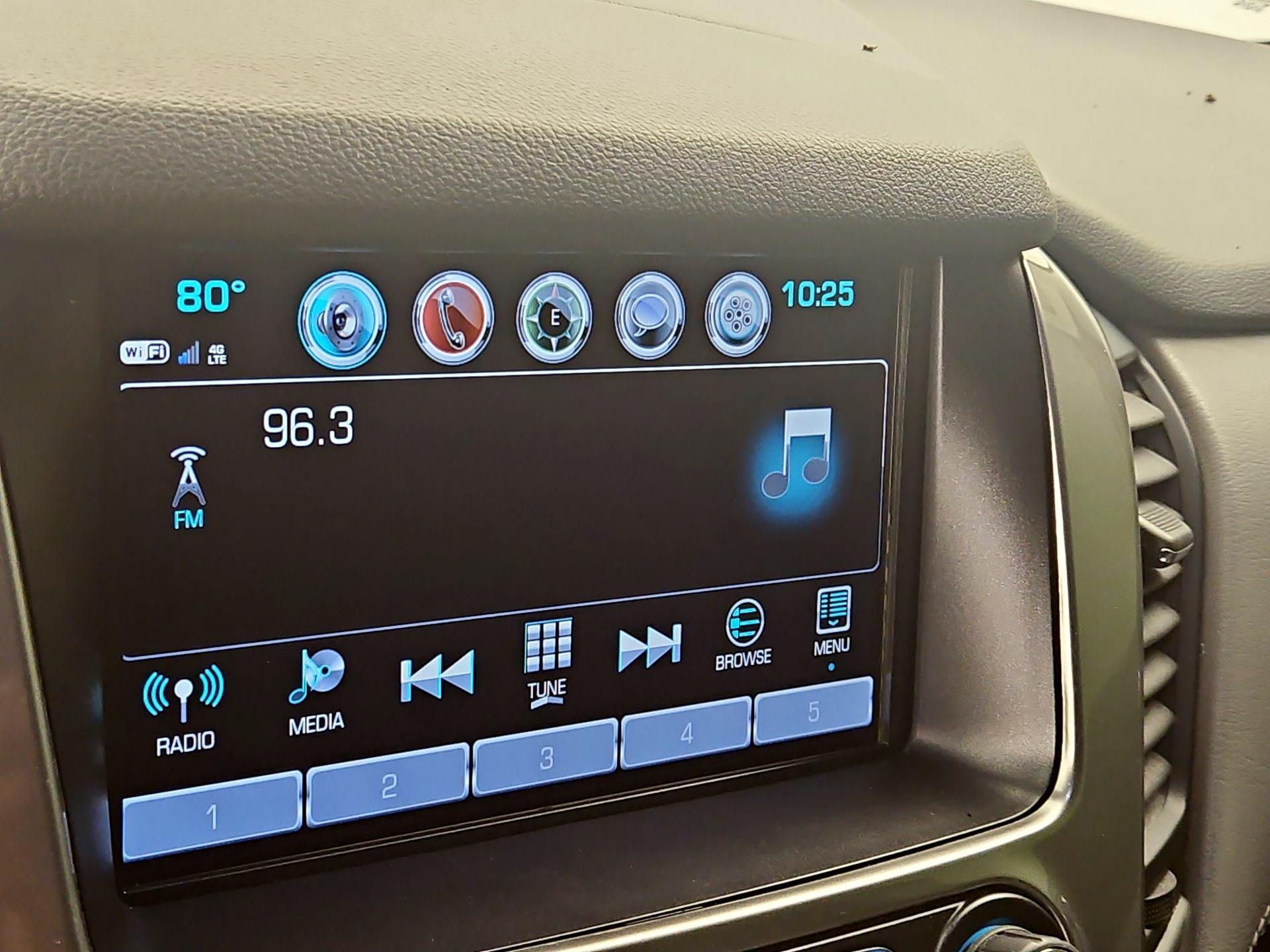 Thumbnail: 2019 Chevrolet Tahoe - 15