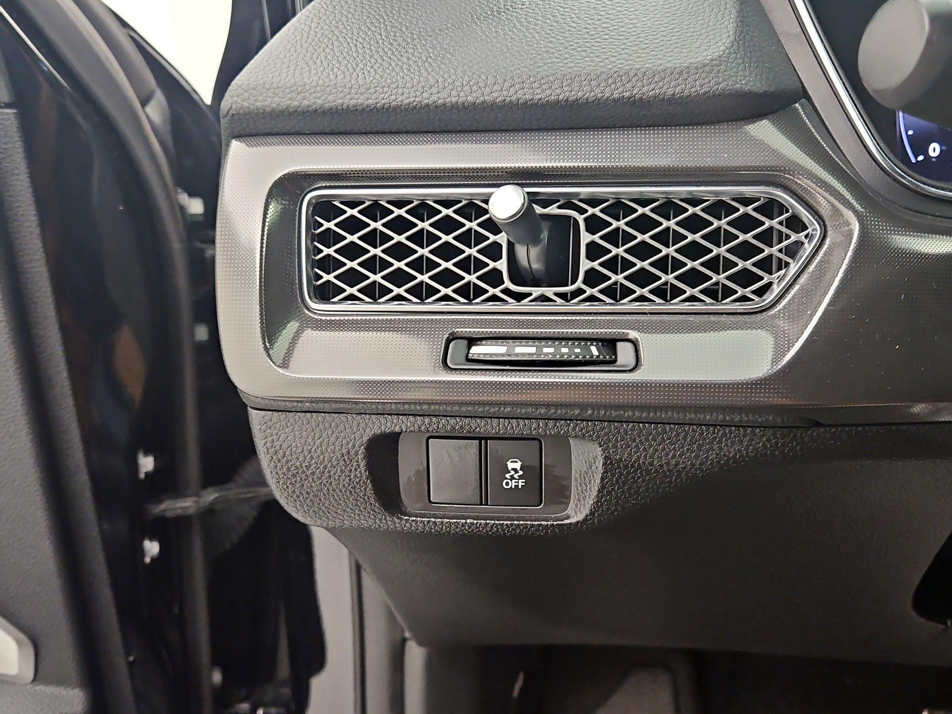 Thumbnail: 2023 Acura Integra - 13