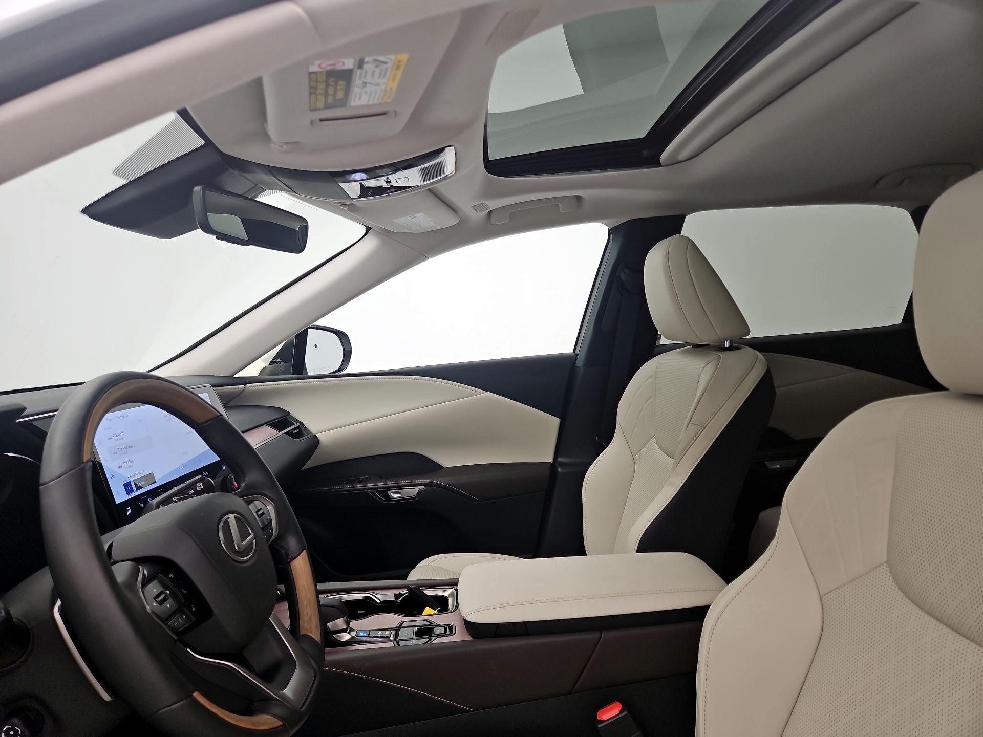 Thumbnail: 2025 Lexus RX - 19