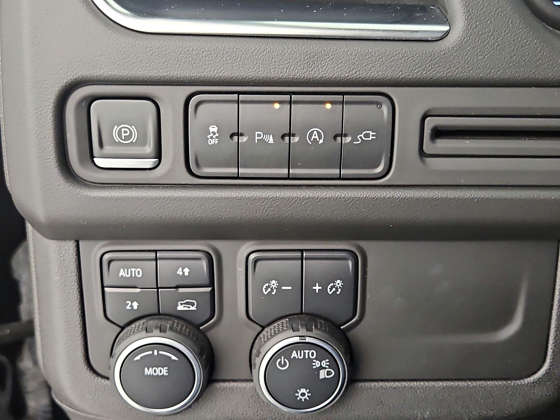 Thumbnail: 2021 Chevrolet Suburban - 13