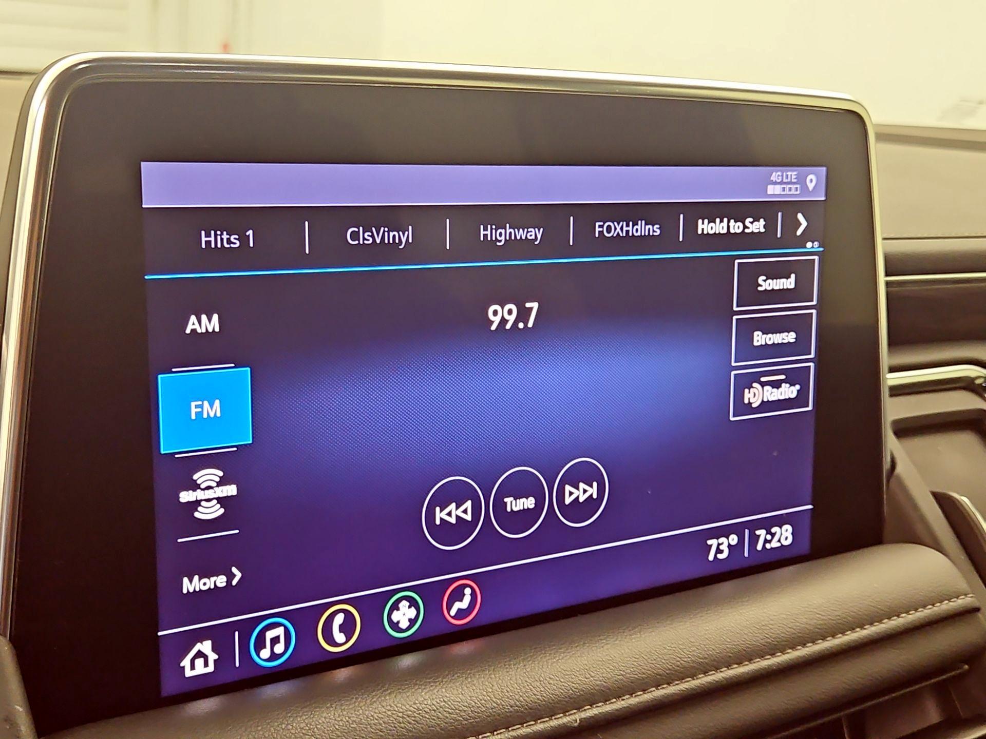 Thumbnail: 2021 Chevrolet Suburban - 16