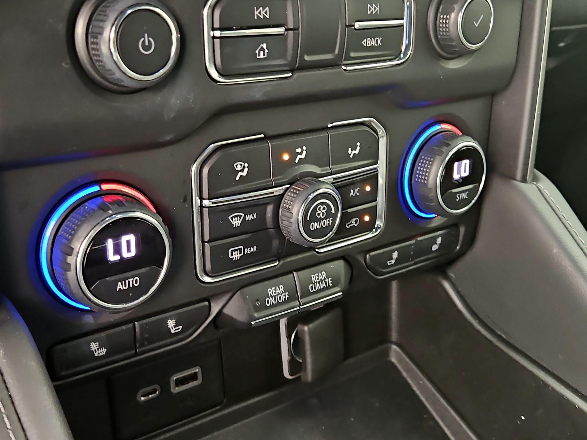 Thumbnail: 2021 Chevrolet Suburban - 17