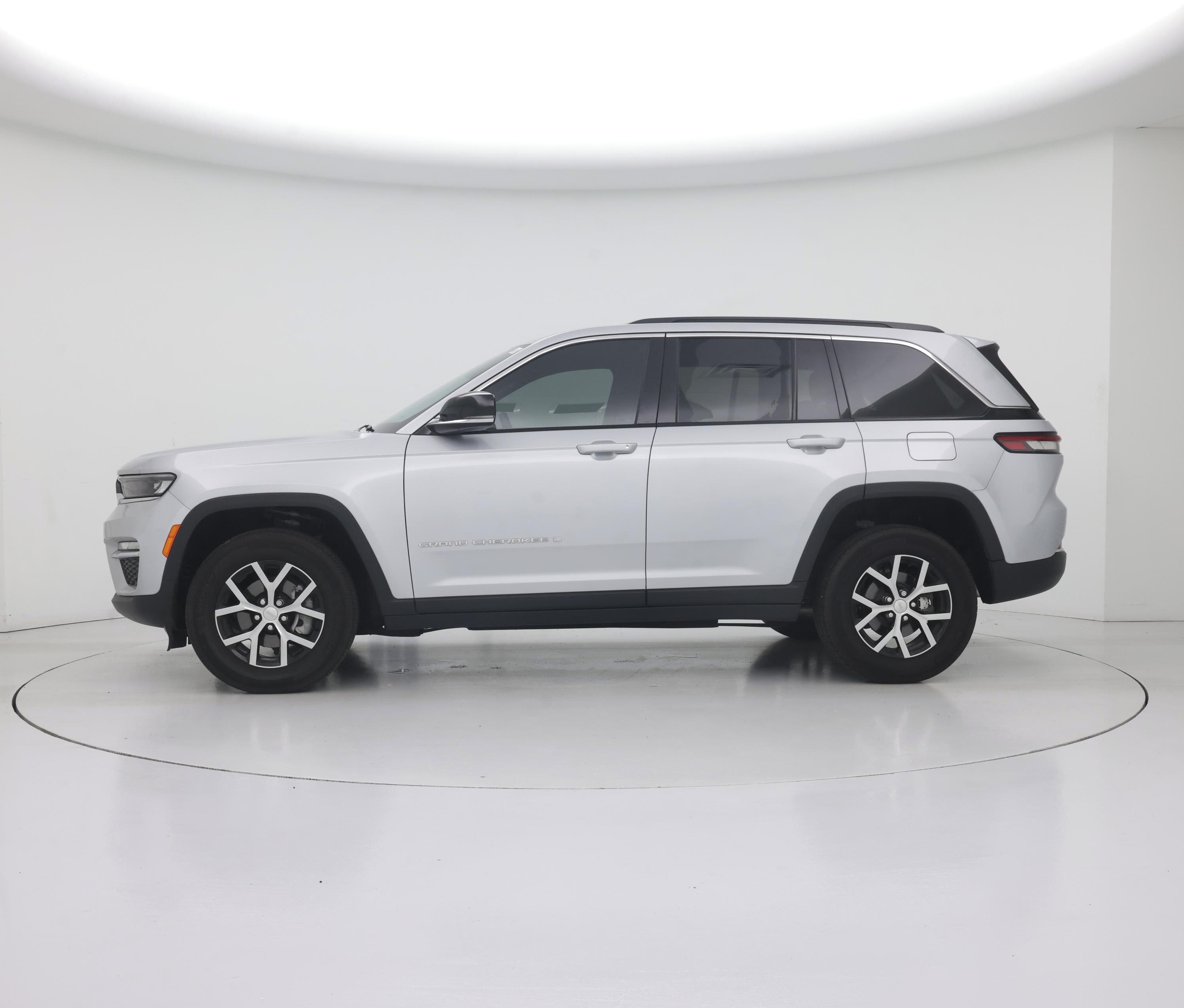 Thumbnail: 2024 Jeep Grand Cherokee - 3
