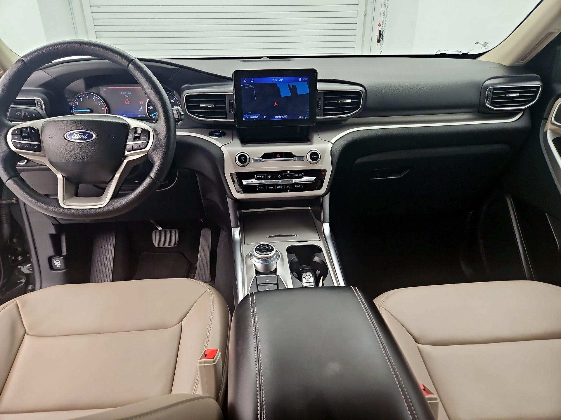 Thumbnail: 2023 Ford Explorer - 9