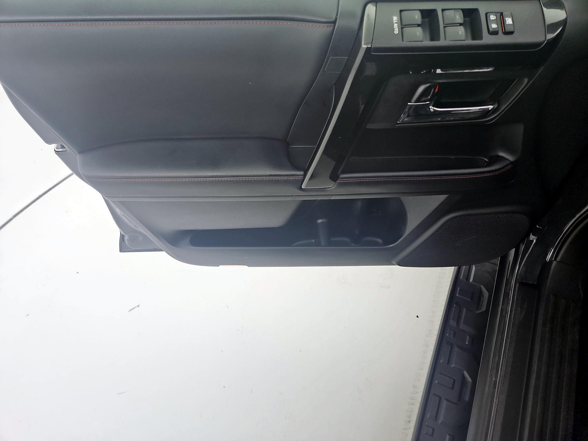 Thumbnail: 2024 Toyota 4Runner - 12