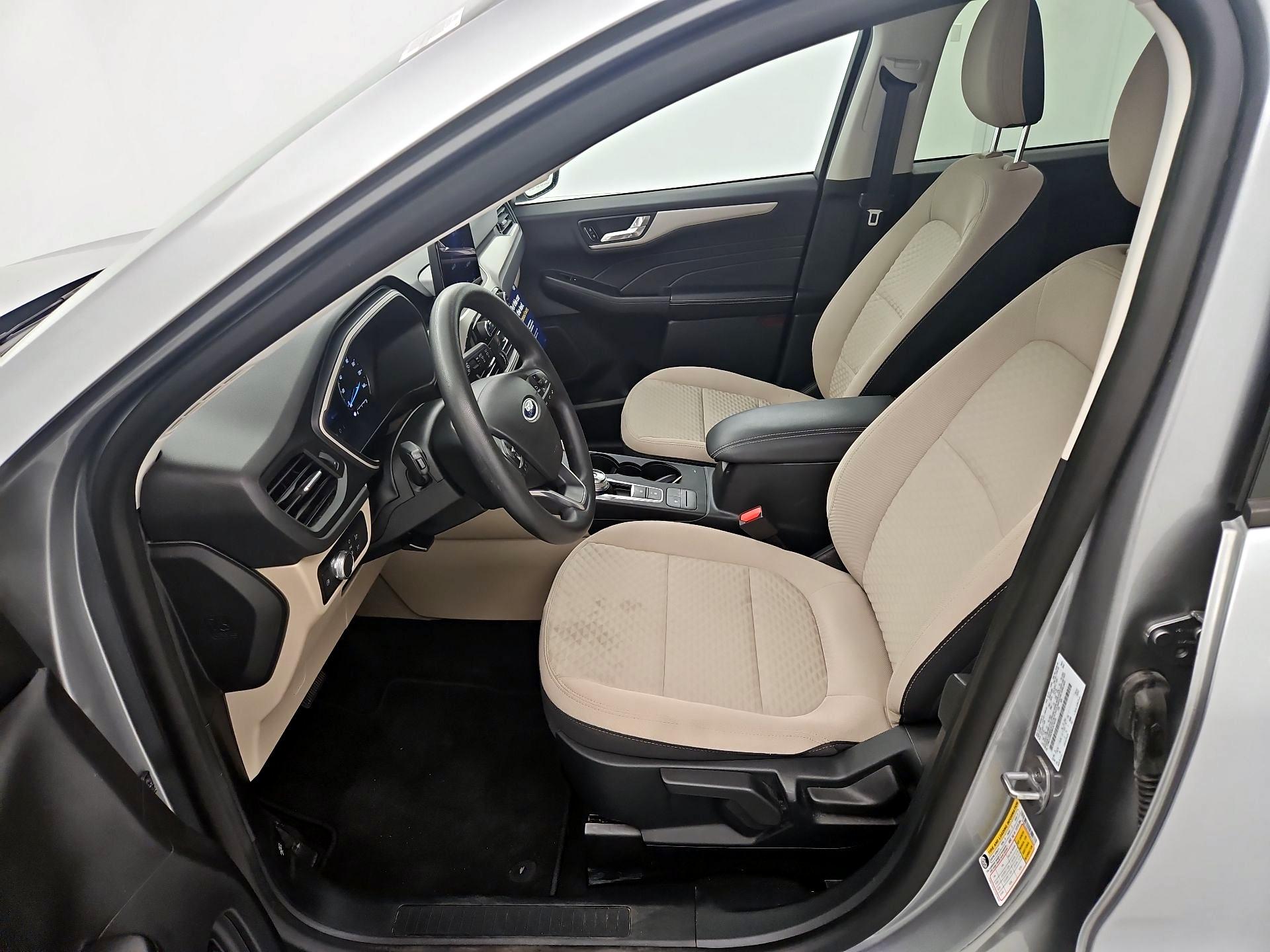 Thumbnail: 2021 Ford Escape - 11