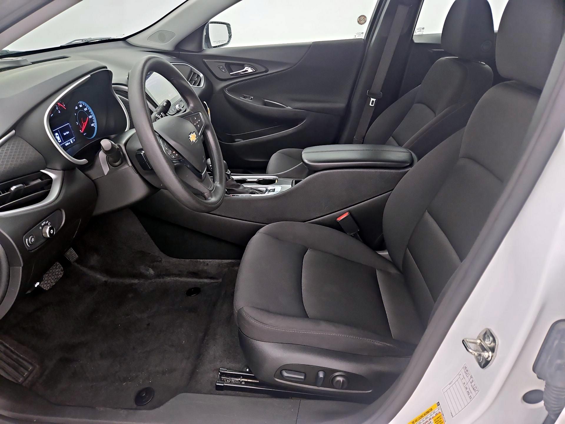 Thumbnail: 2024 Chevrolet Malibu - 11