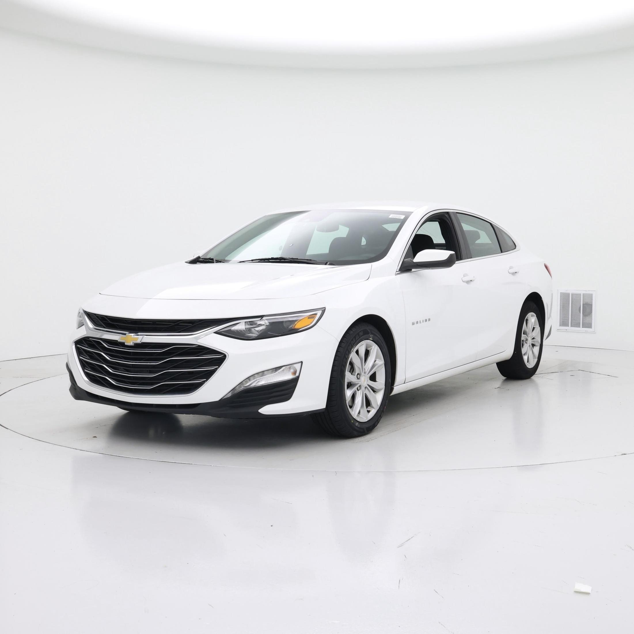 Thumbnail: 2024 Chevrolet Malibu - 4