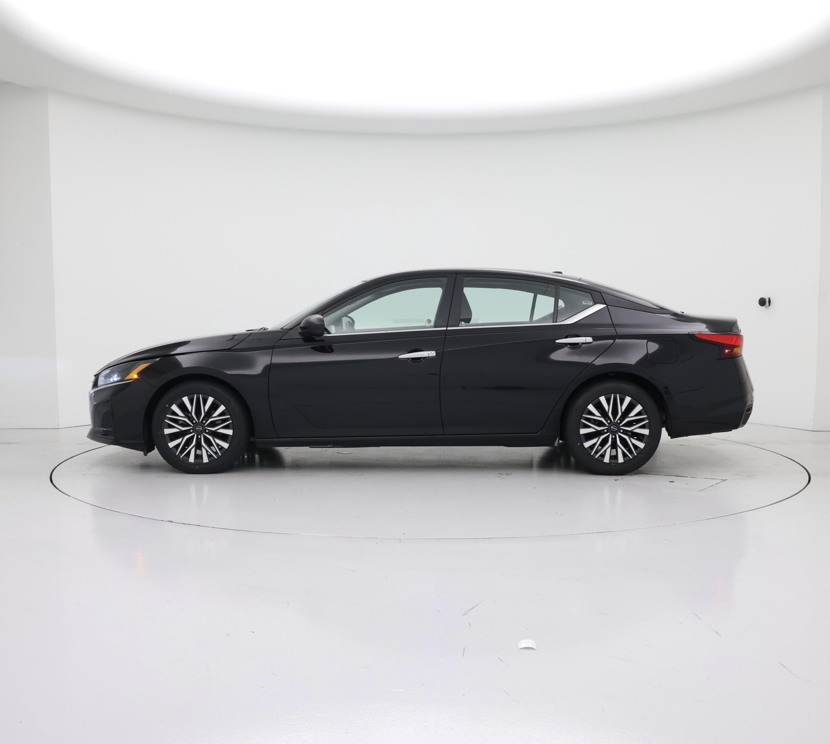 Thumbnail: 2024 Nissan Altima - 3
