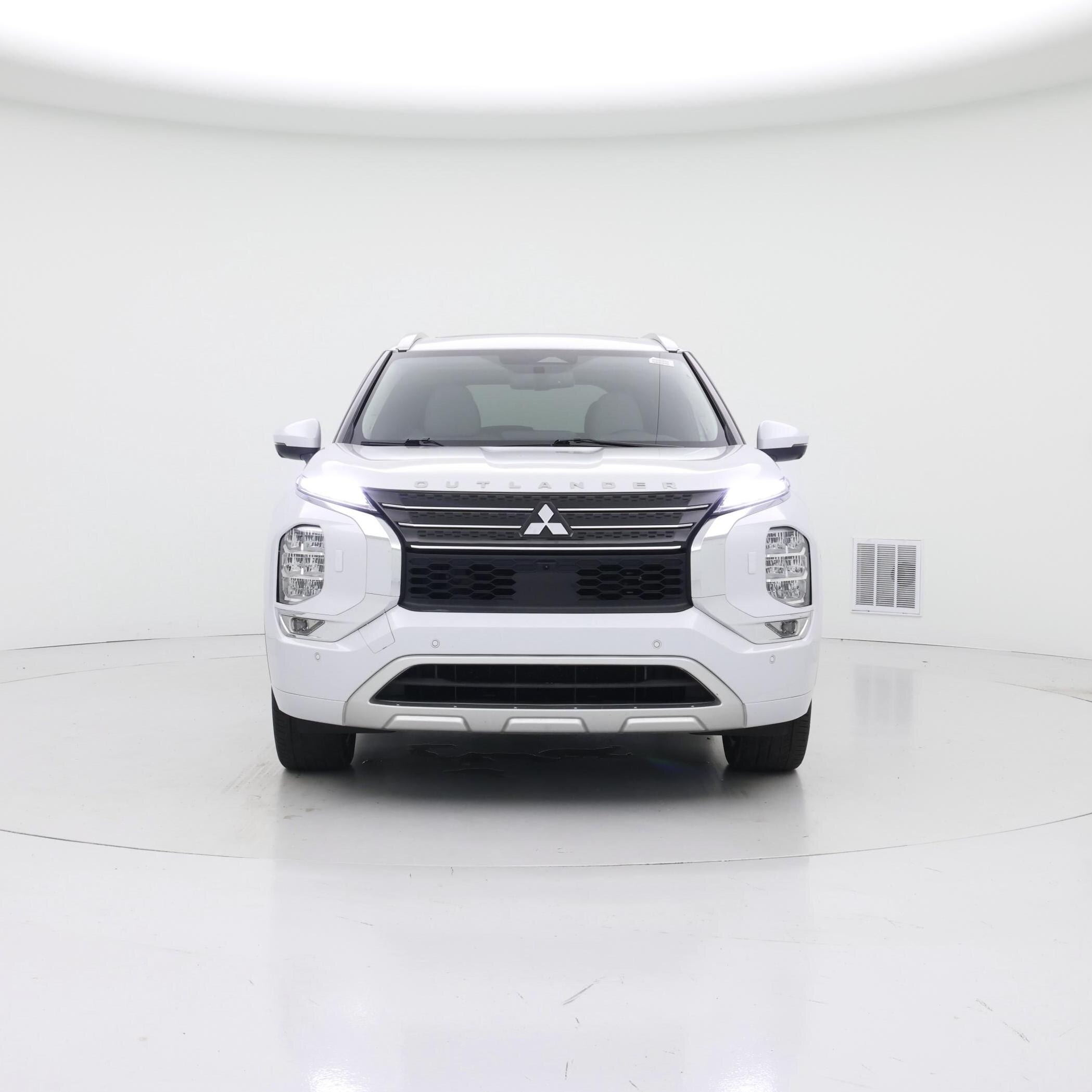 Thumbnail: 2023 Mitsubishi Outlander - 5