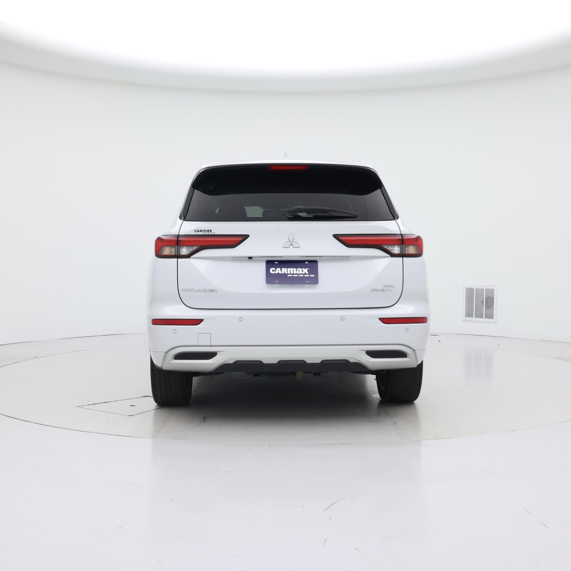 Thumbnail: 2023 Mitsubishi Outlander - 6