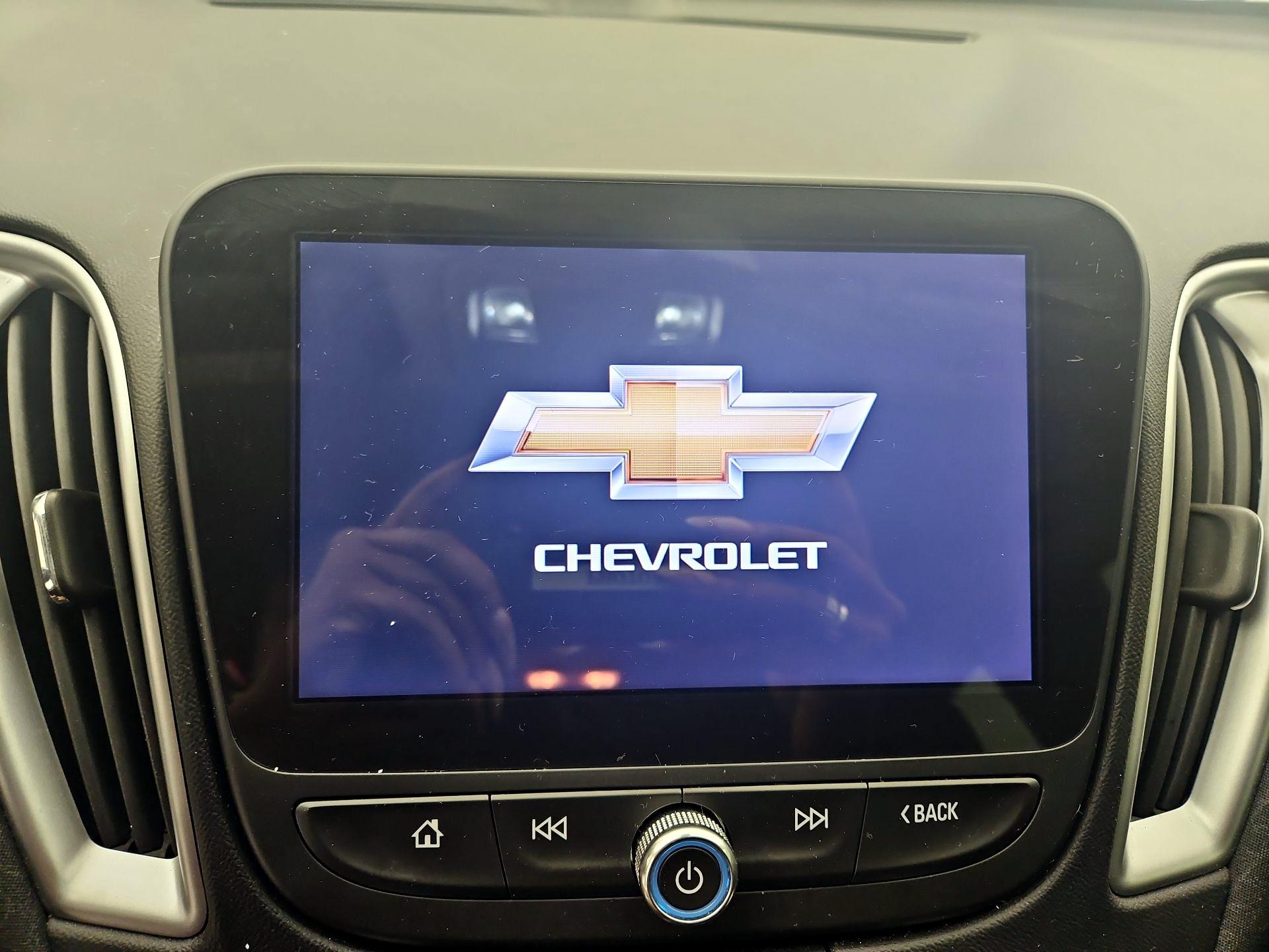 Thumbnail: 2022 Chevrolet Malibu - 15