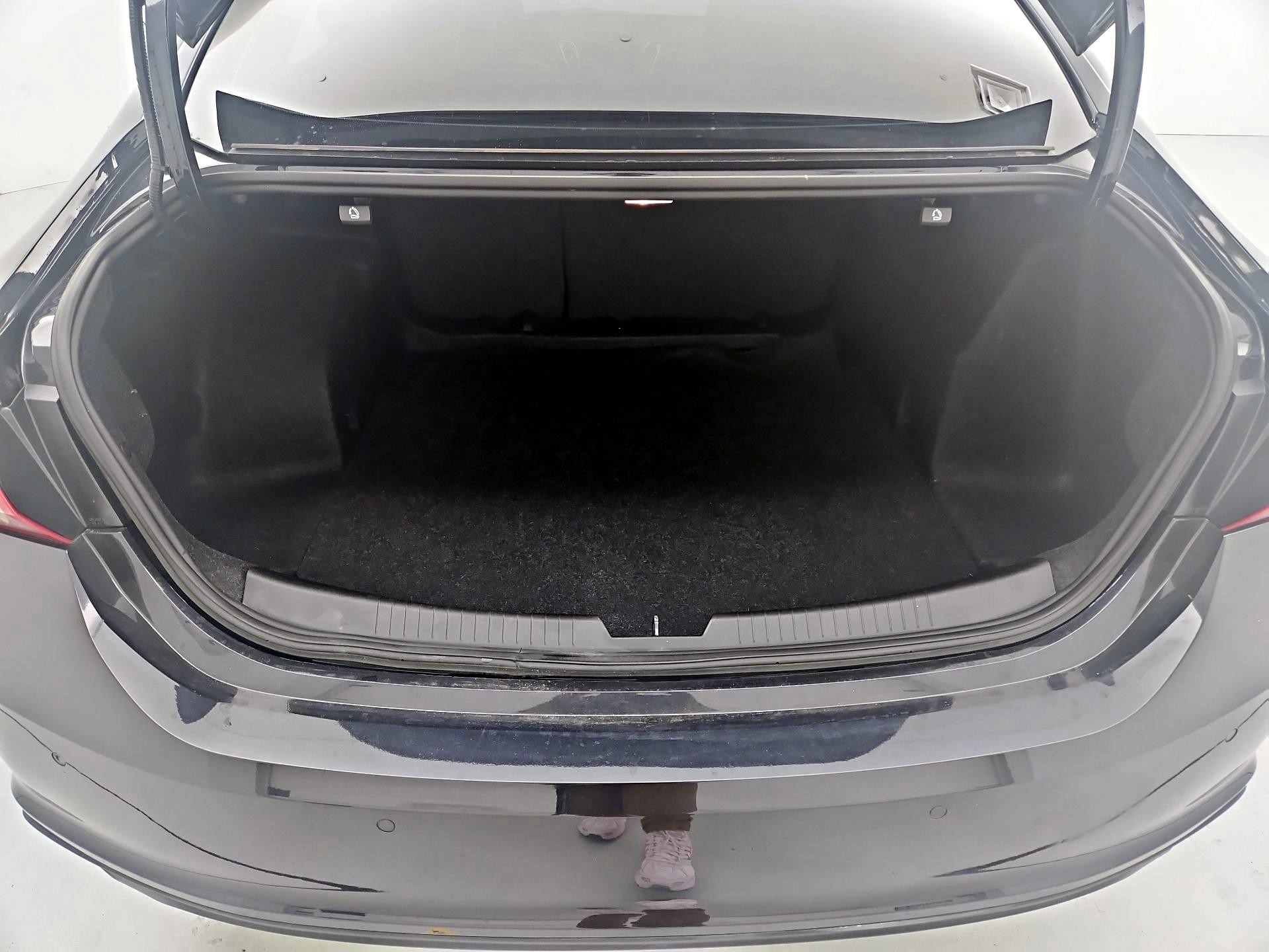Thumbnail: 2022 Chevrolet Malibu - 20