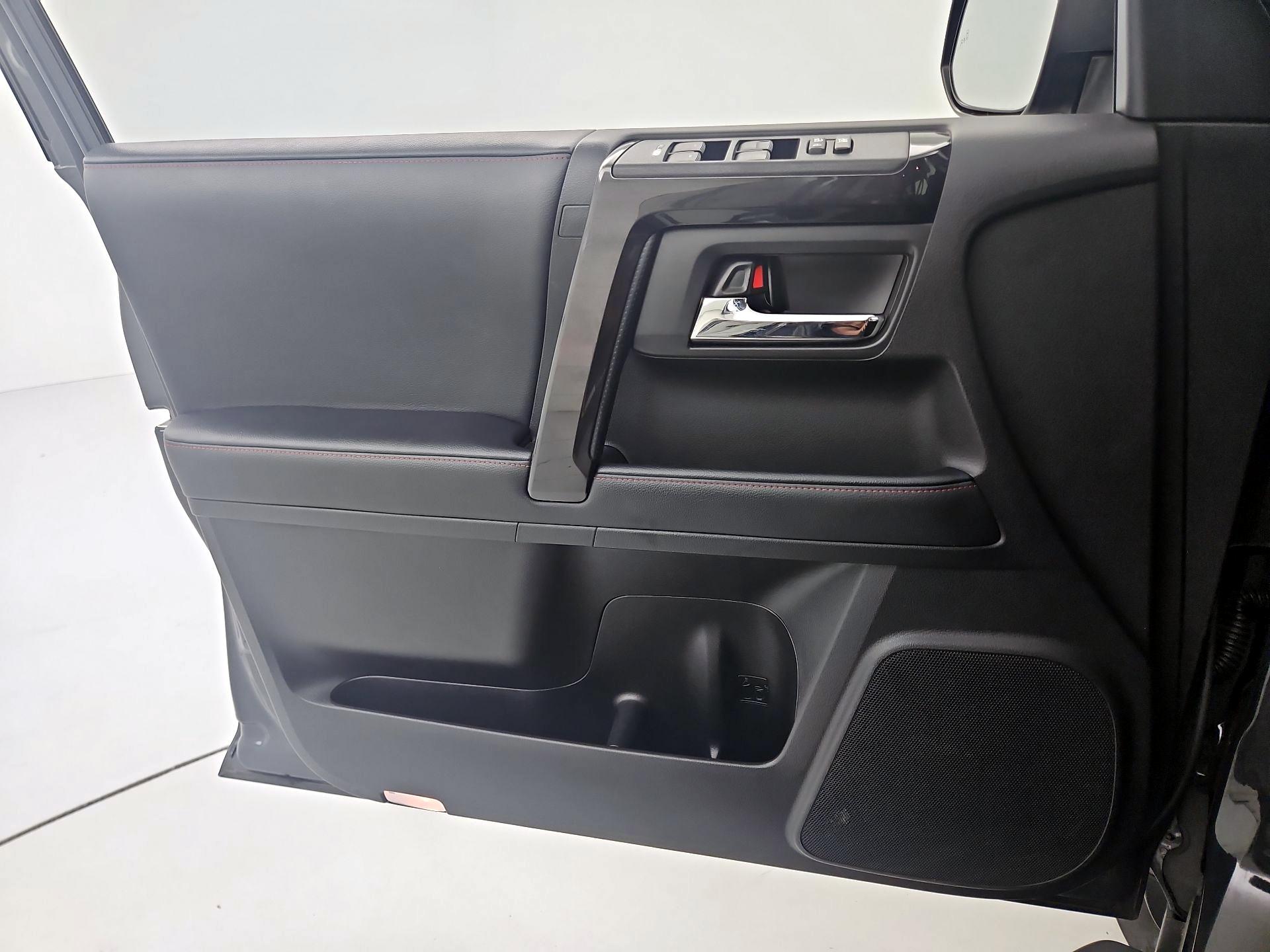 Thumbnail: 2024 Toyota 4Runner - 12