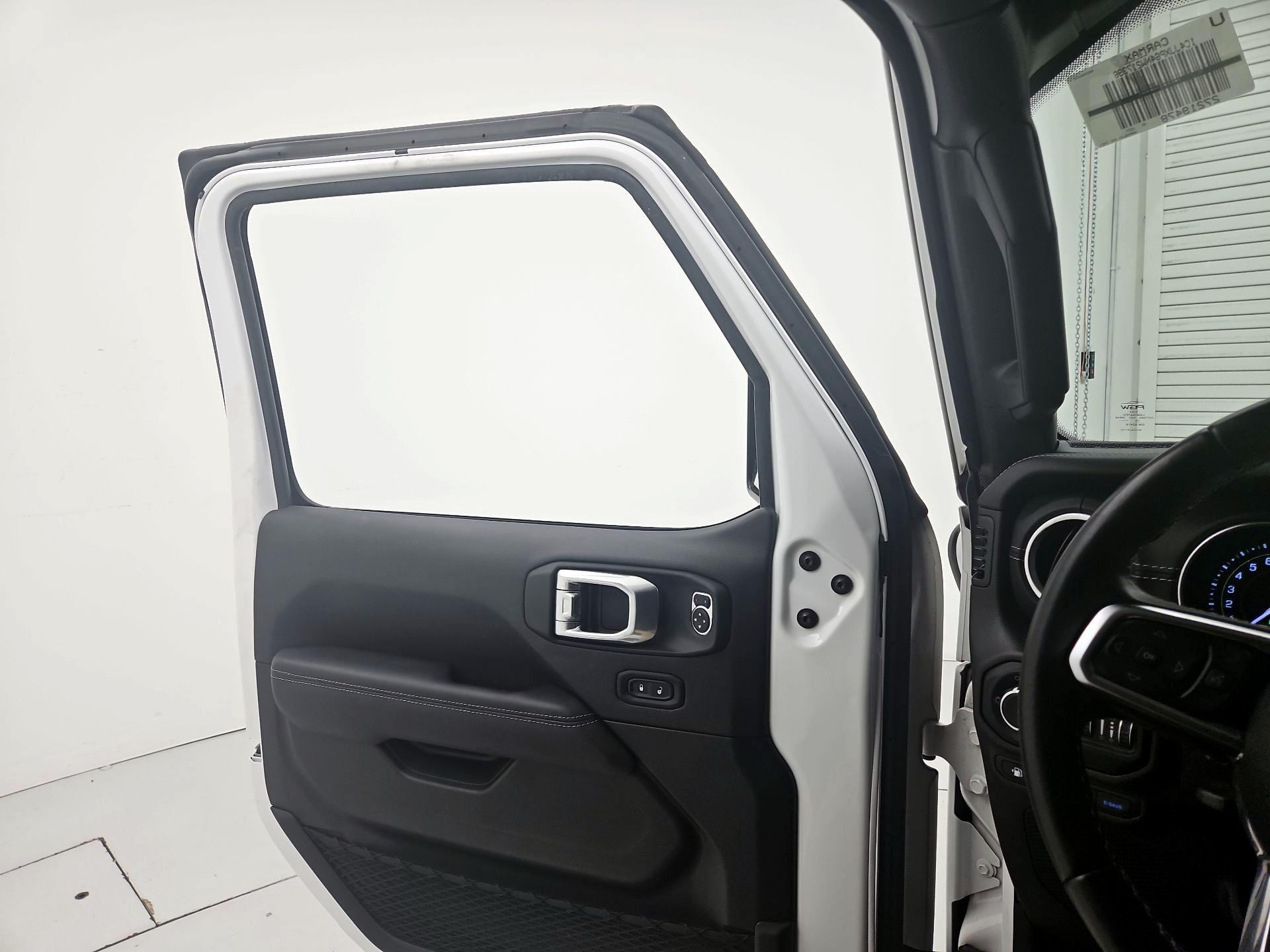 Thumbnail: 2022 Jeep Wrangler - 12