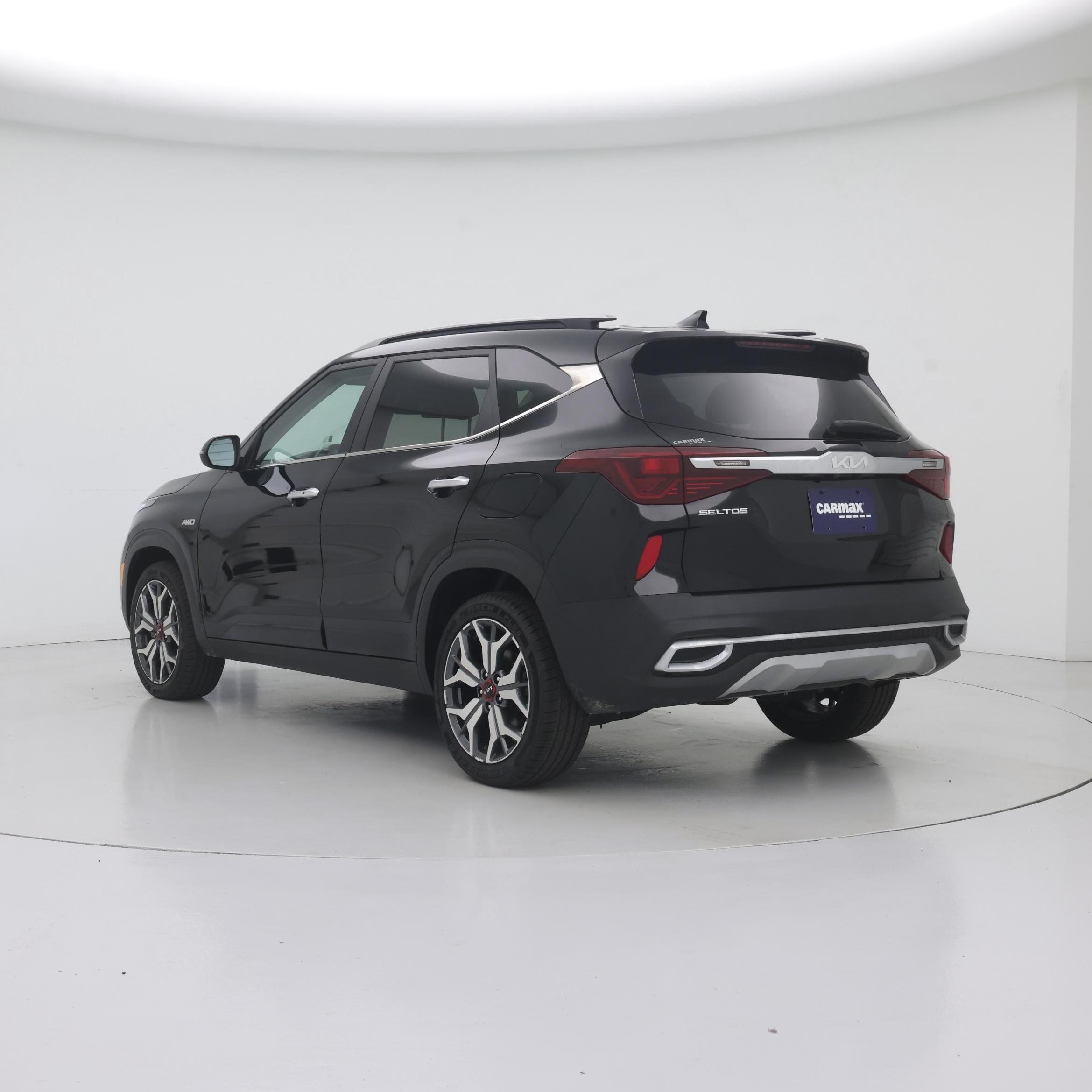 Thumbnail: 2023 Kia Seltos - 2