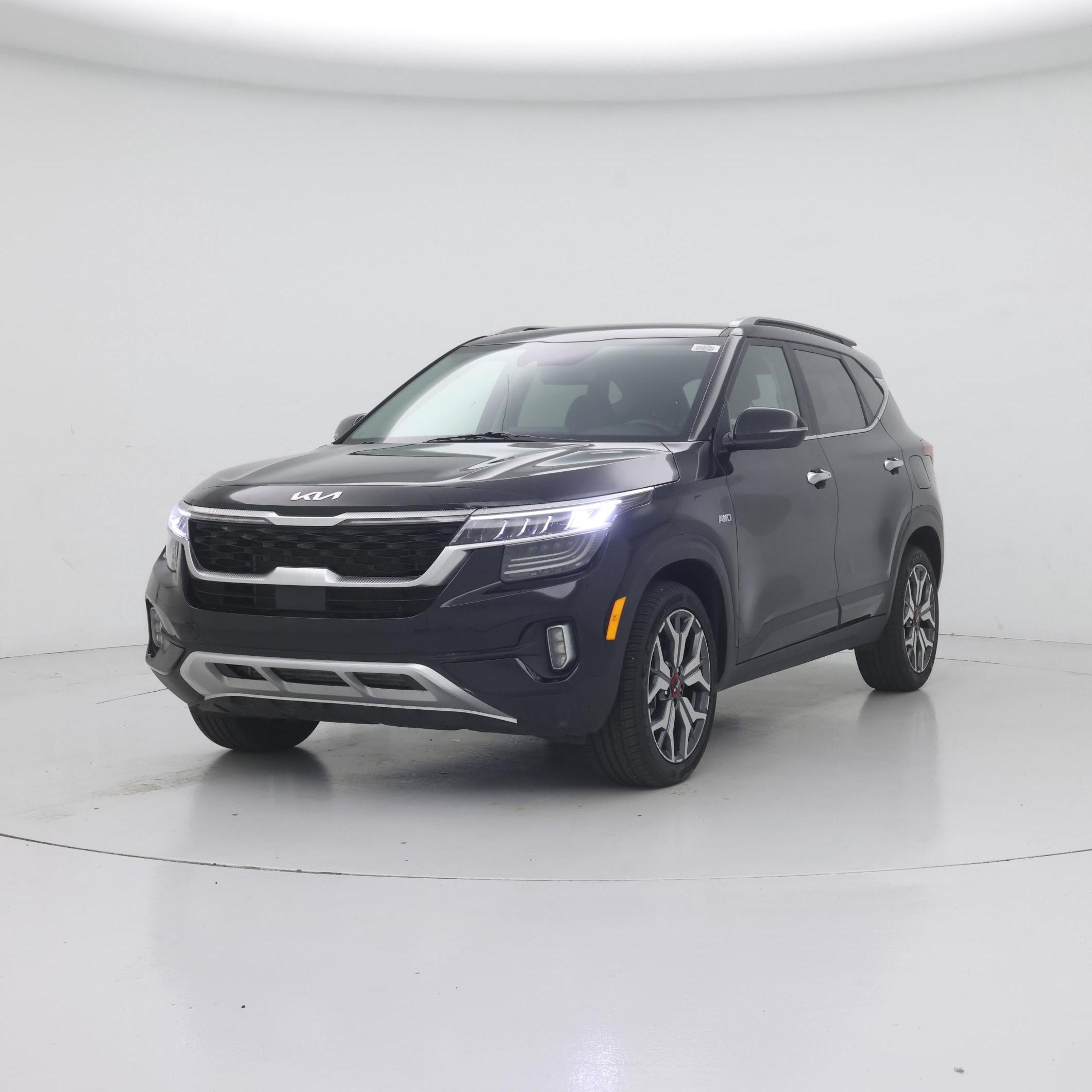 Thumbnail: 2023 Kia Seltos - 4