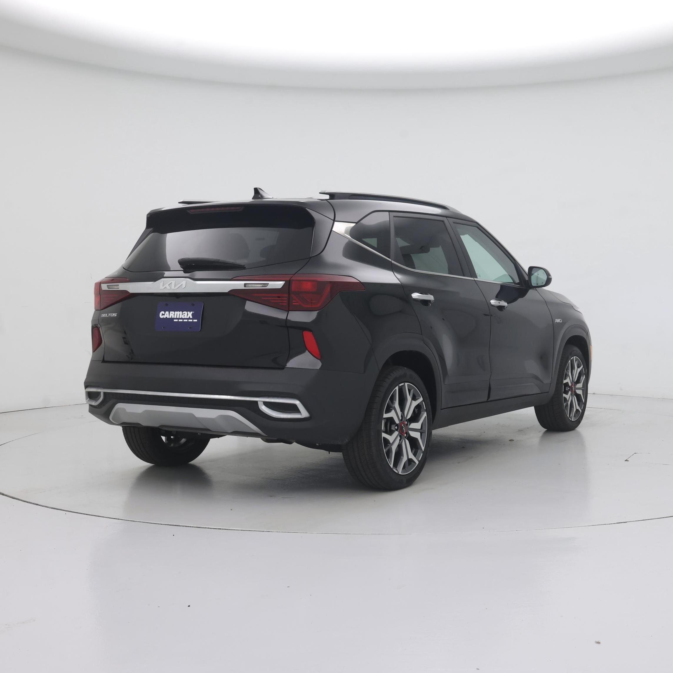 Thumbnail: 2023 Kia Seltos - 8
