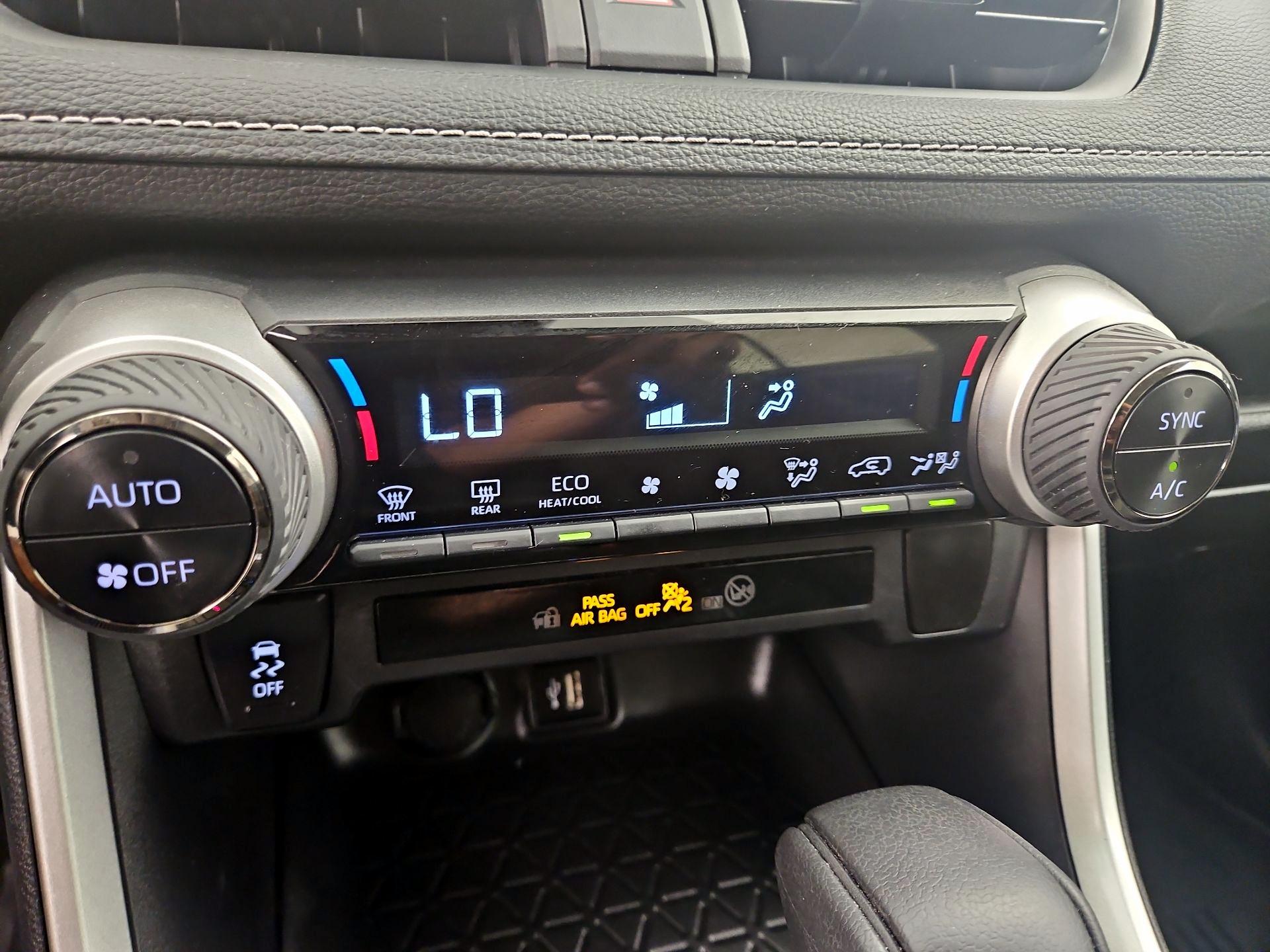 Thumbnail: 2024 Toyota RAV4 - 16