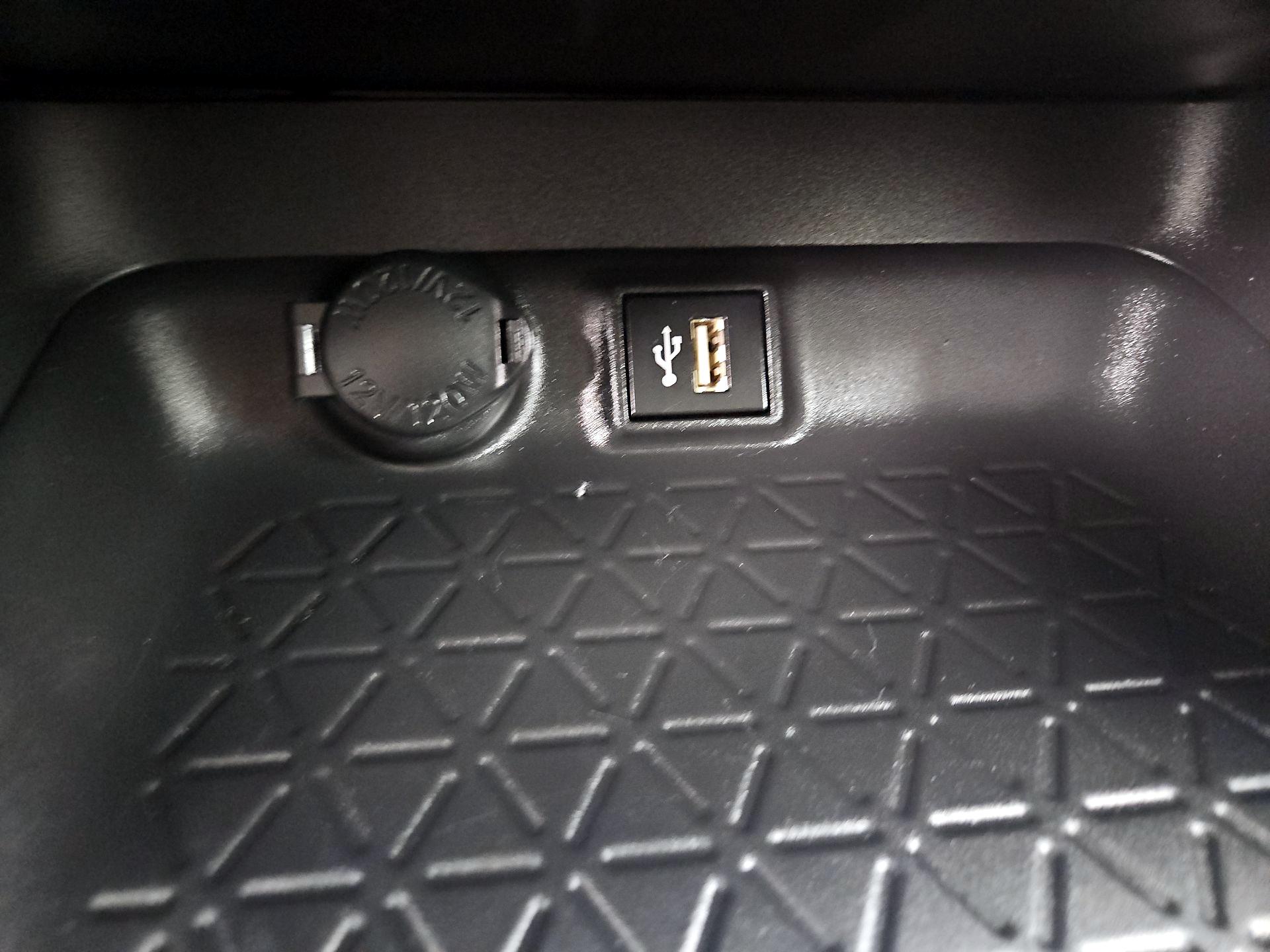 Thumbnail: 2024 Toyota RAV4 - 18