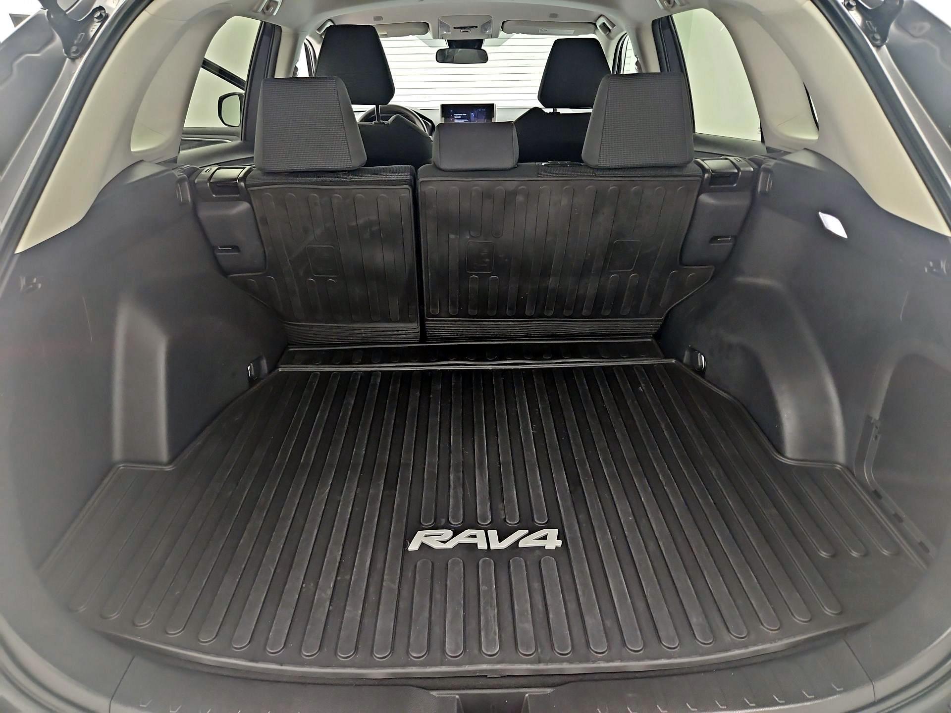 Thumbnail: 2024 Toyota RAV4 - 20