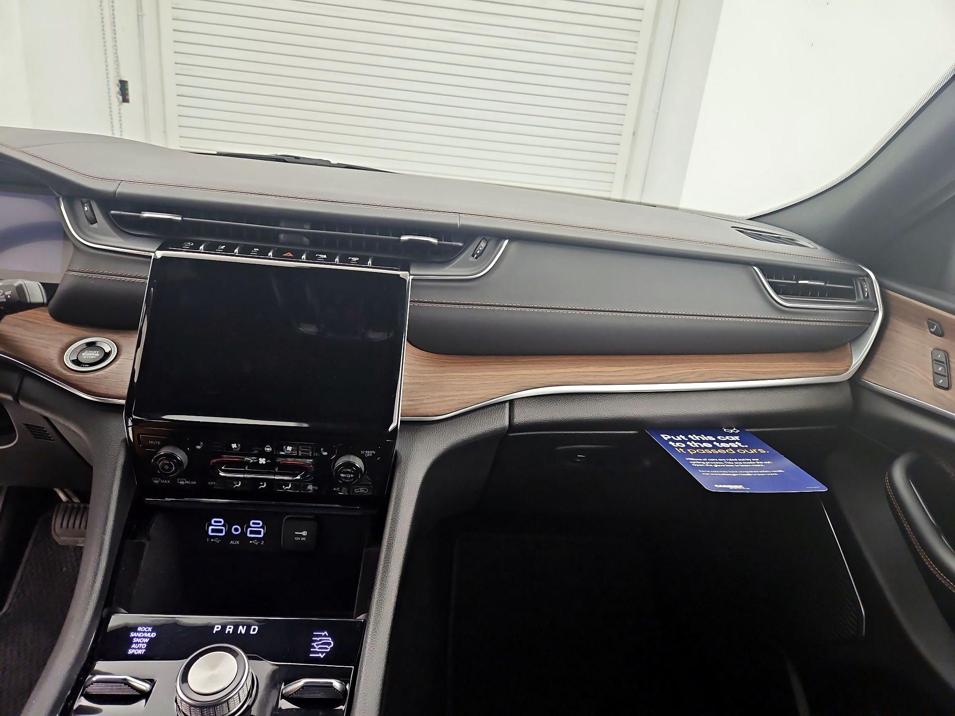 Thumbnail: 2022 Jeep Grand Cherokee - 9