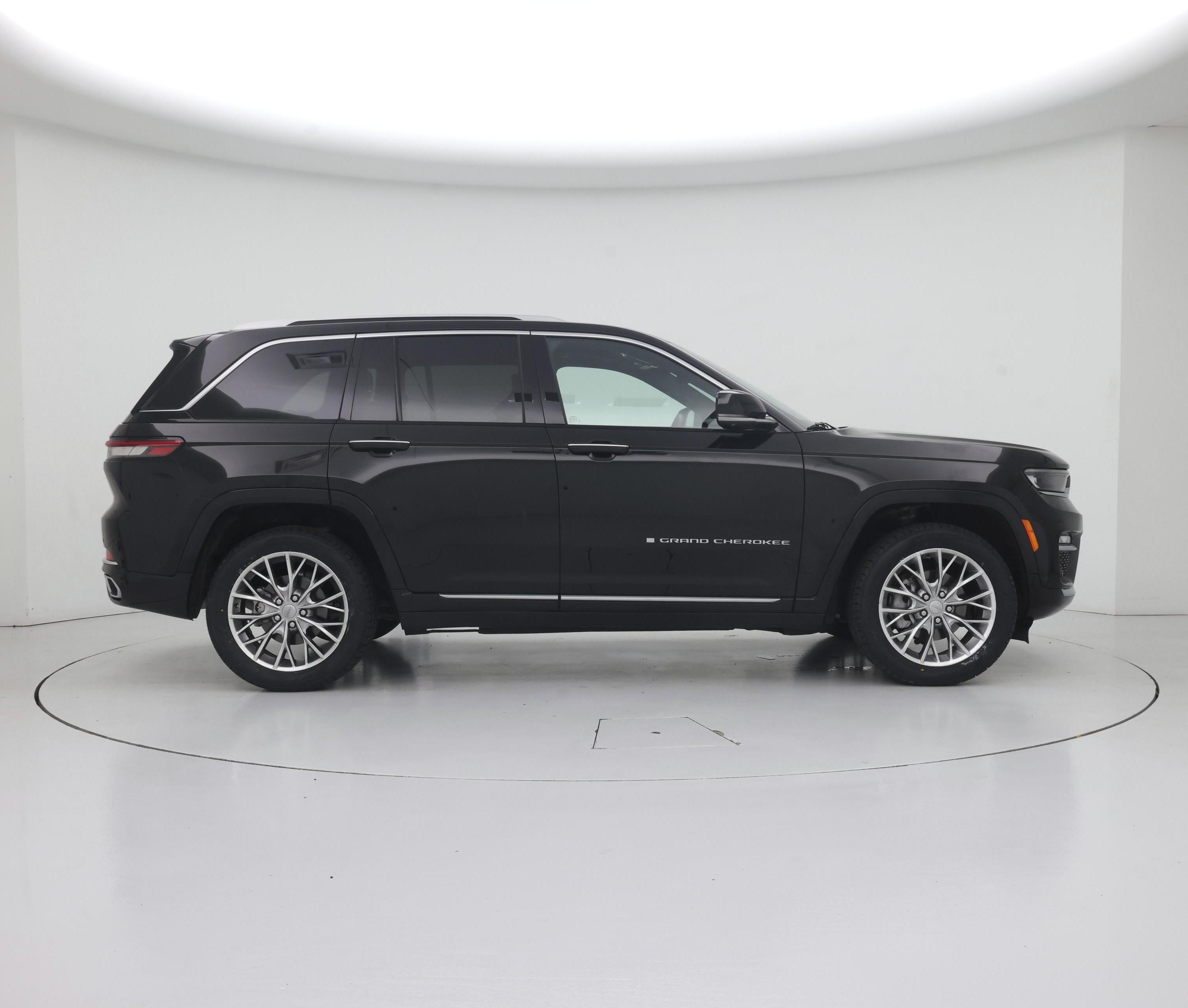 Thumbnail: 2022 Jeep Grand Cherokee - 7