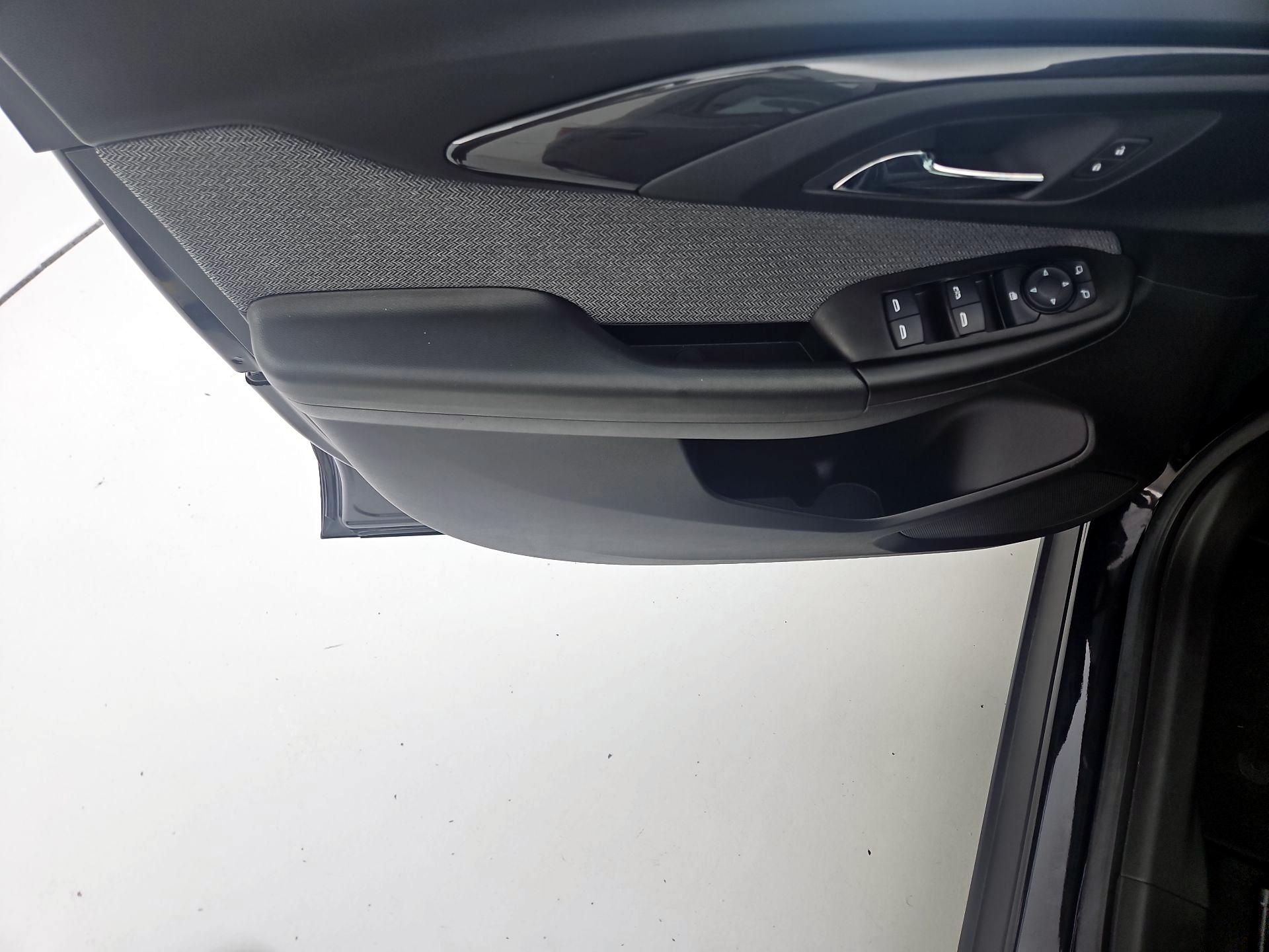 Thumbnail: 2023 Chevrolet TrailBlazer - 12