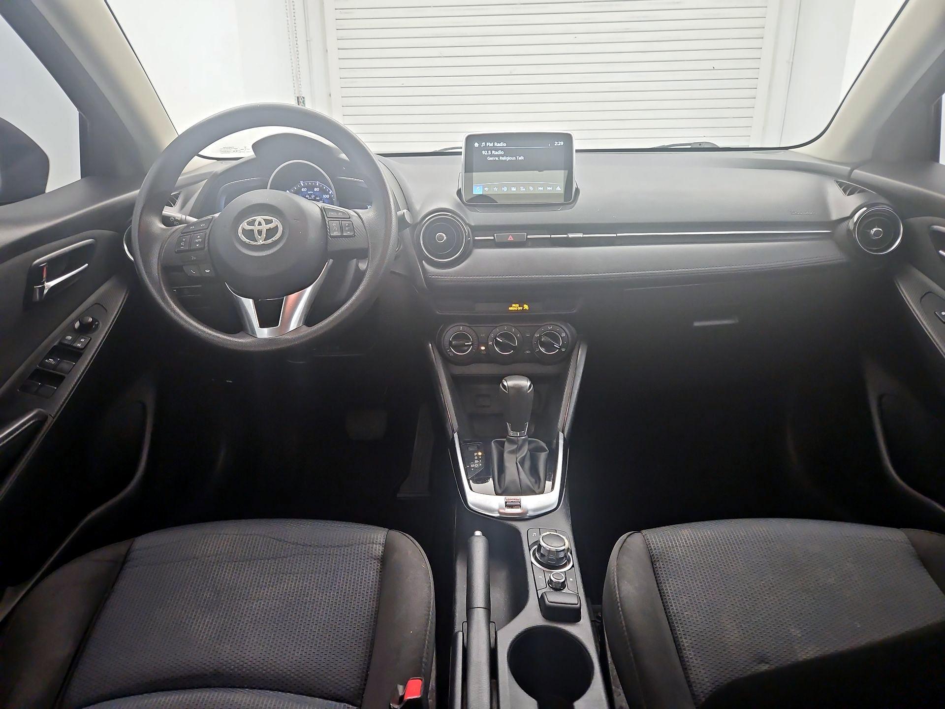 Thumbnail: 2018 Toyota Yaris iA - 9