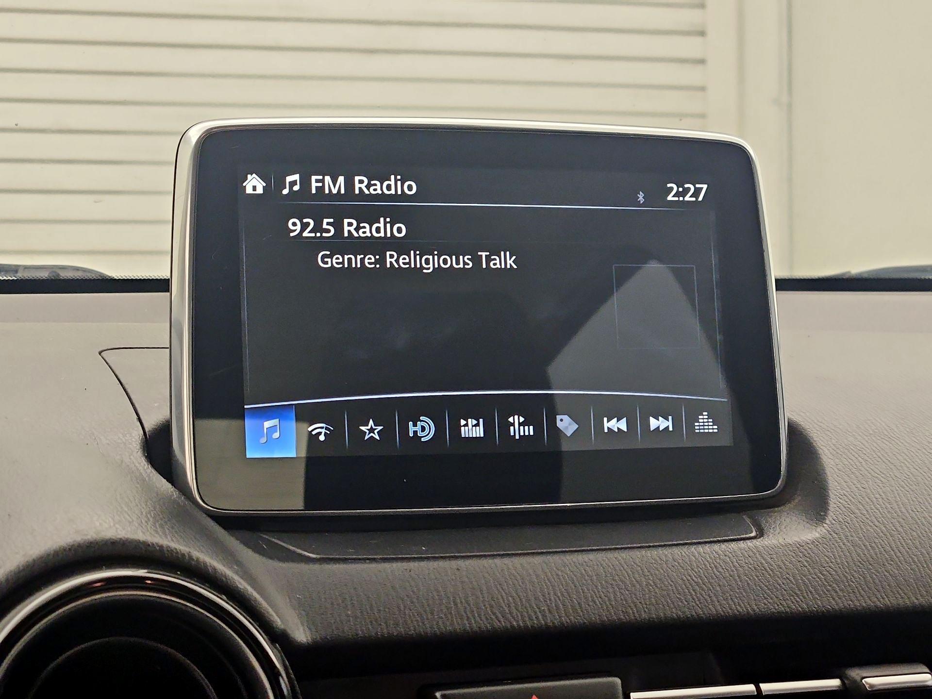 Thumbnail: 2018 Toyota Yaris iA - 15