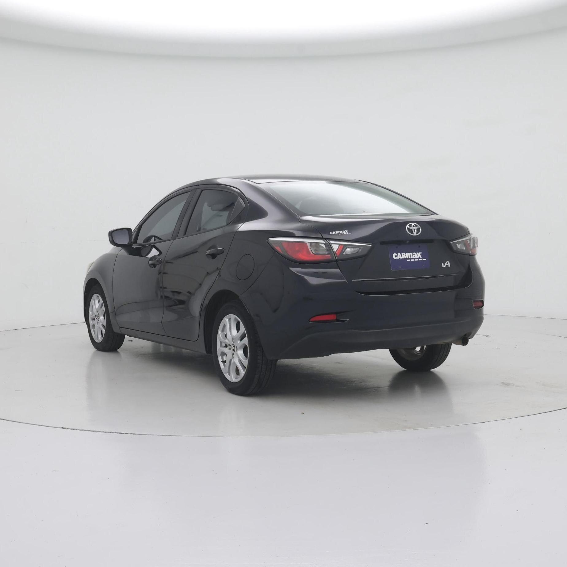 Thumbnail: 2018 Toyota Yaris iA - 2