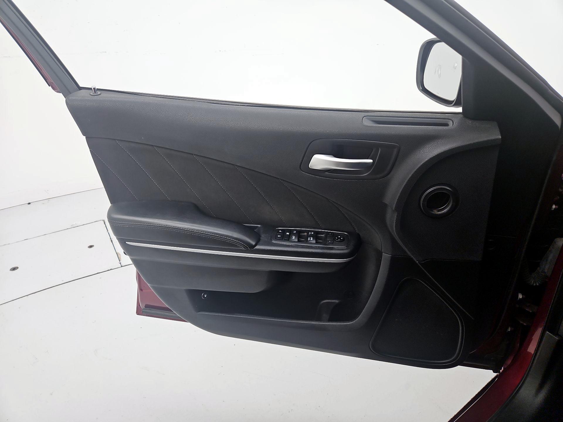 Thumbnail: 2019 Dodge Charger - 12