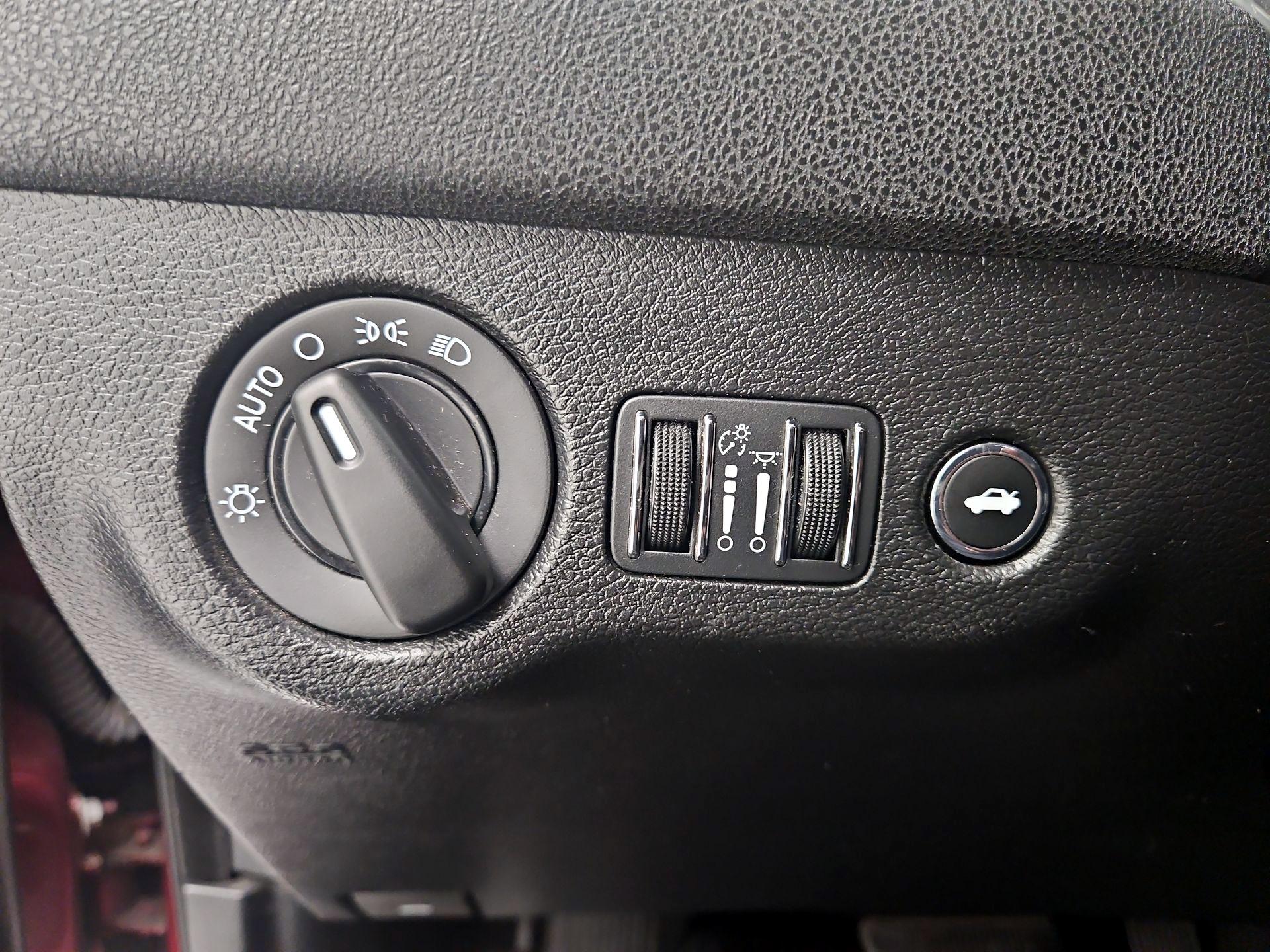 Thumbnail: 2019 Dodge Charger - 13