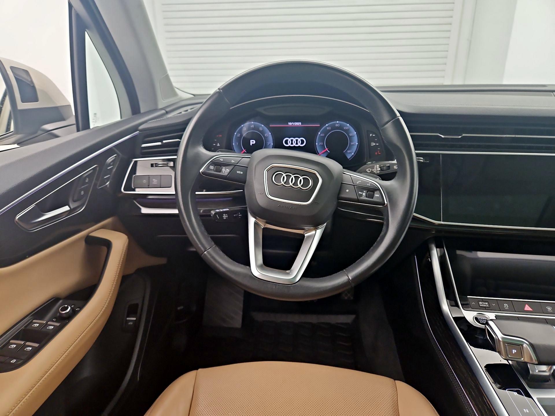 Thumbnail: 2023 Audi Q7 - 10