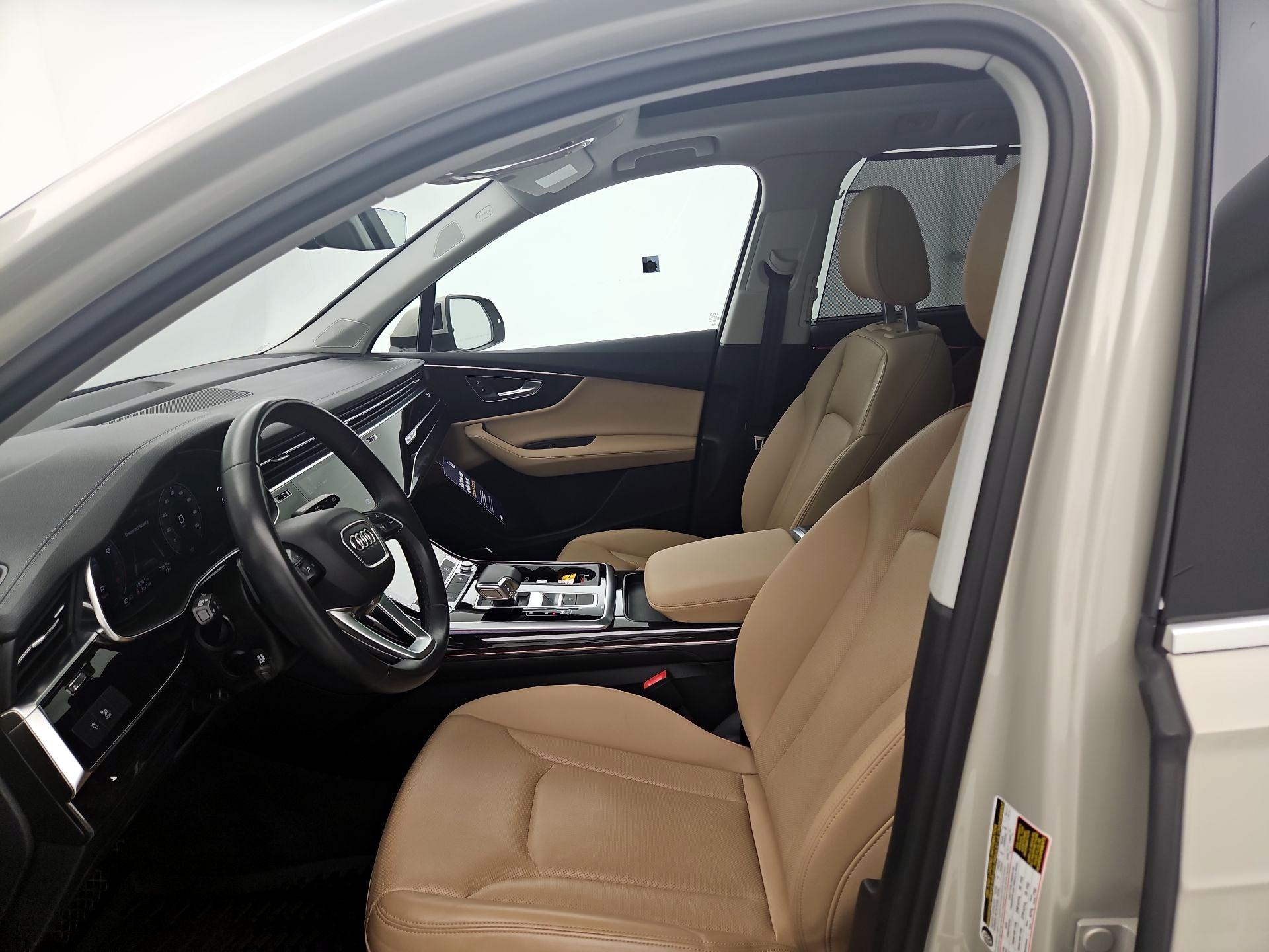 Thumbnail: 2023 Audi Q7 - 11