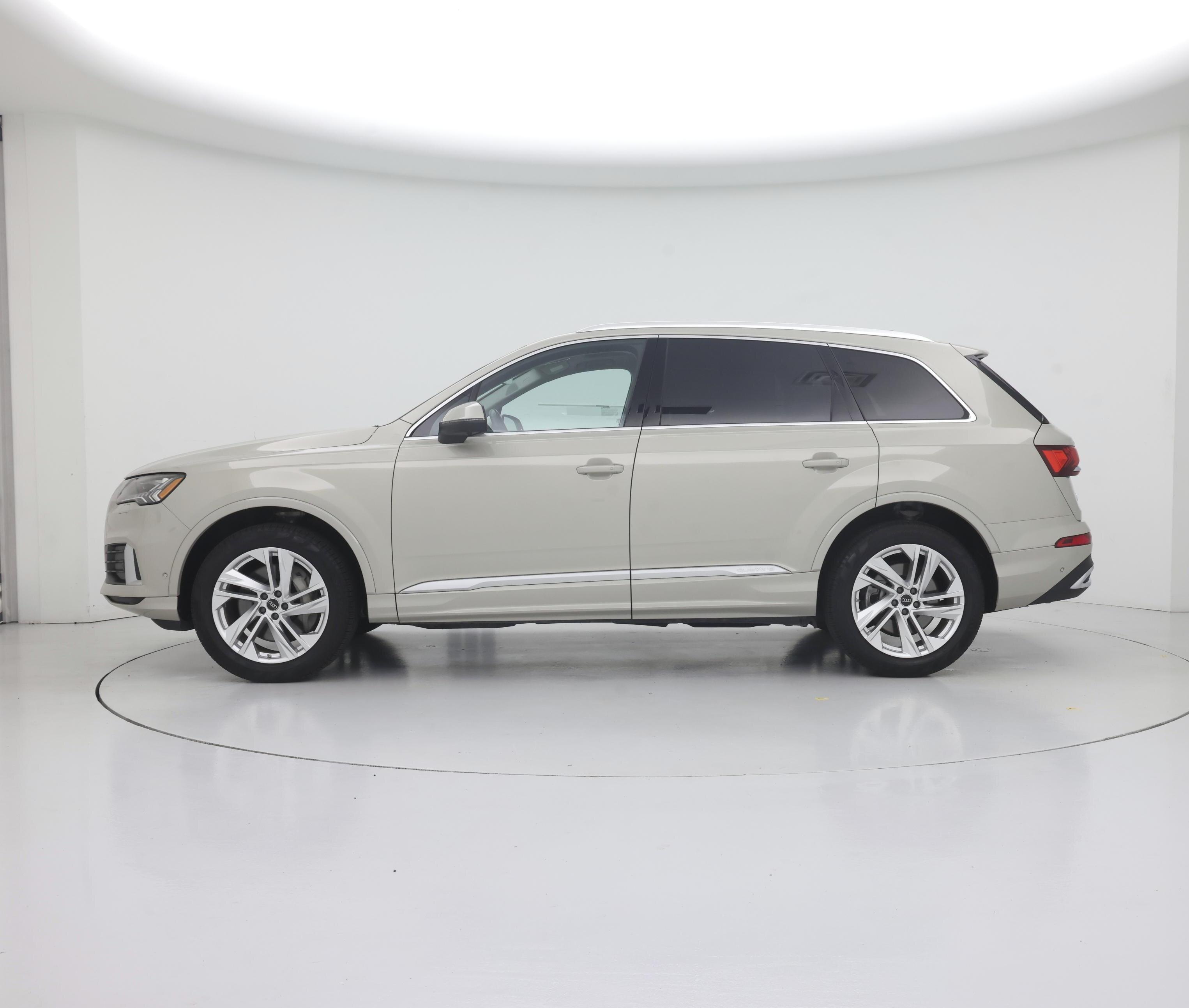 Thumbnail: 2023 Audi Q7 - 3