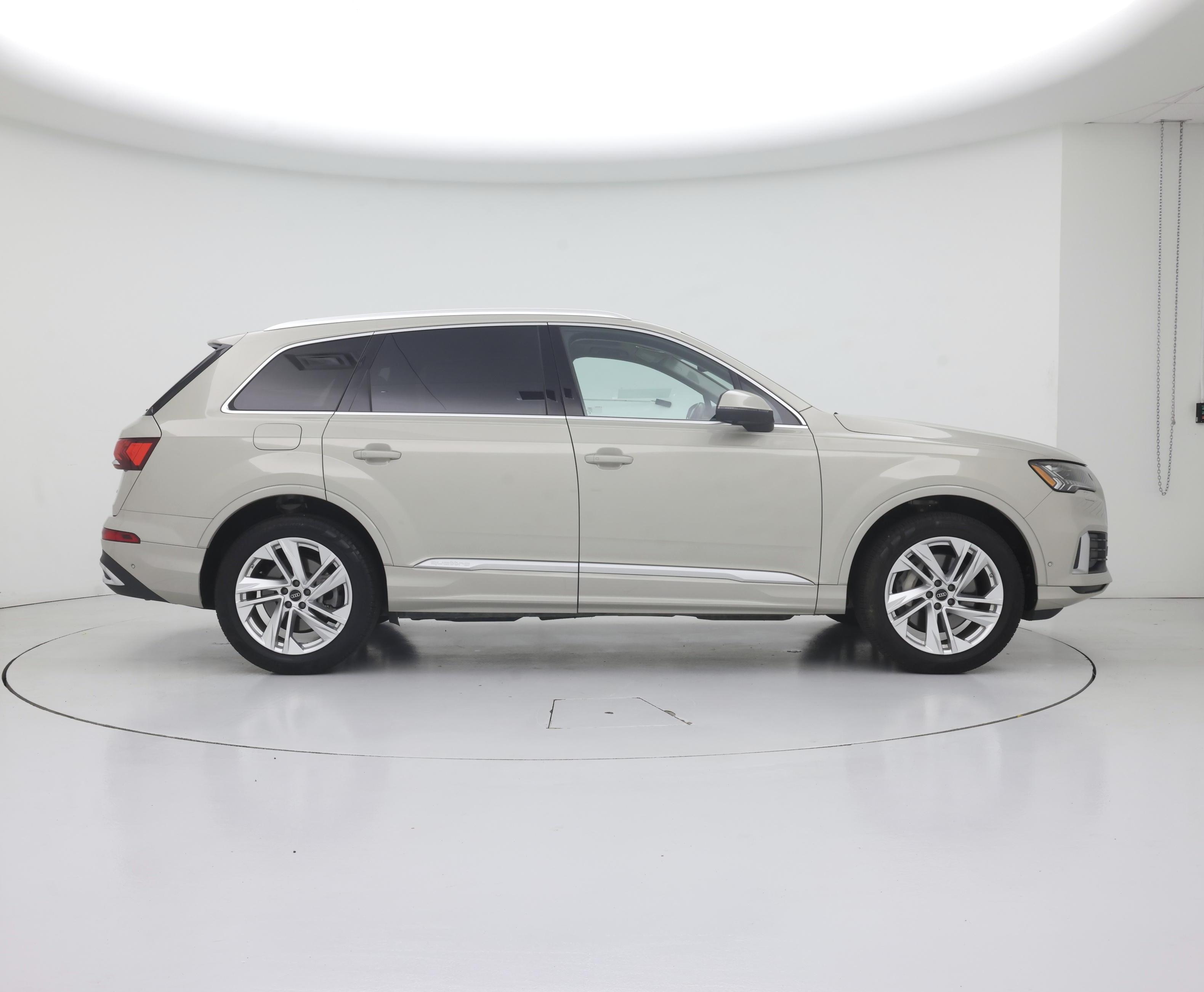 Thumbnail: 2023 Audi Q7 - 7