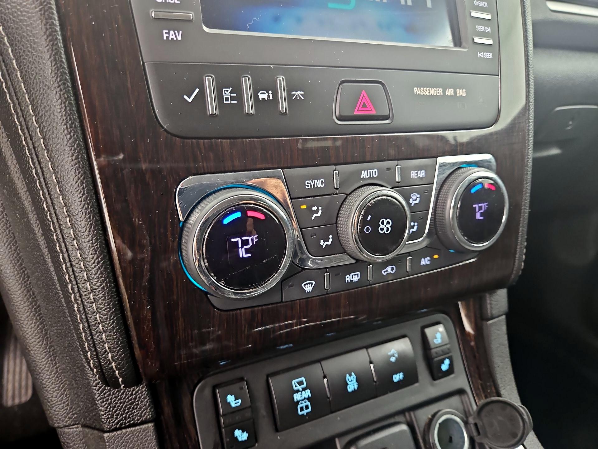 Thumbnail: 2016 Chevrolet Traverse - 16